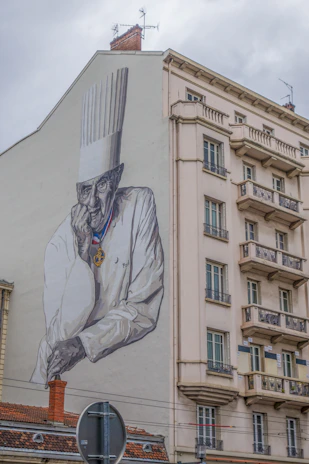 Mur de la ville de Lyon avec le portrait du grand chef de la gastronomie Lyonnaise Paul Bocuse