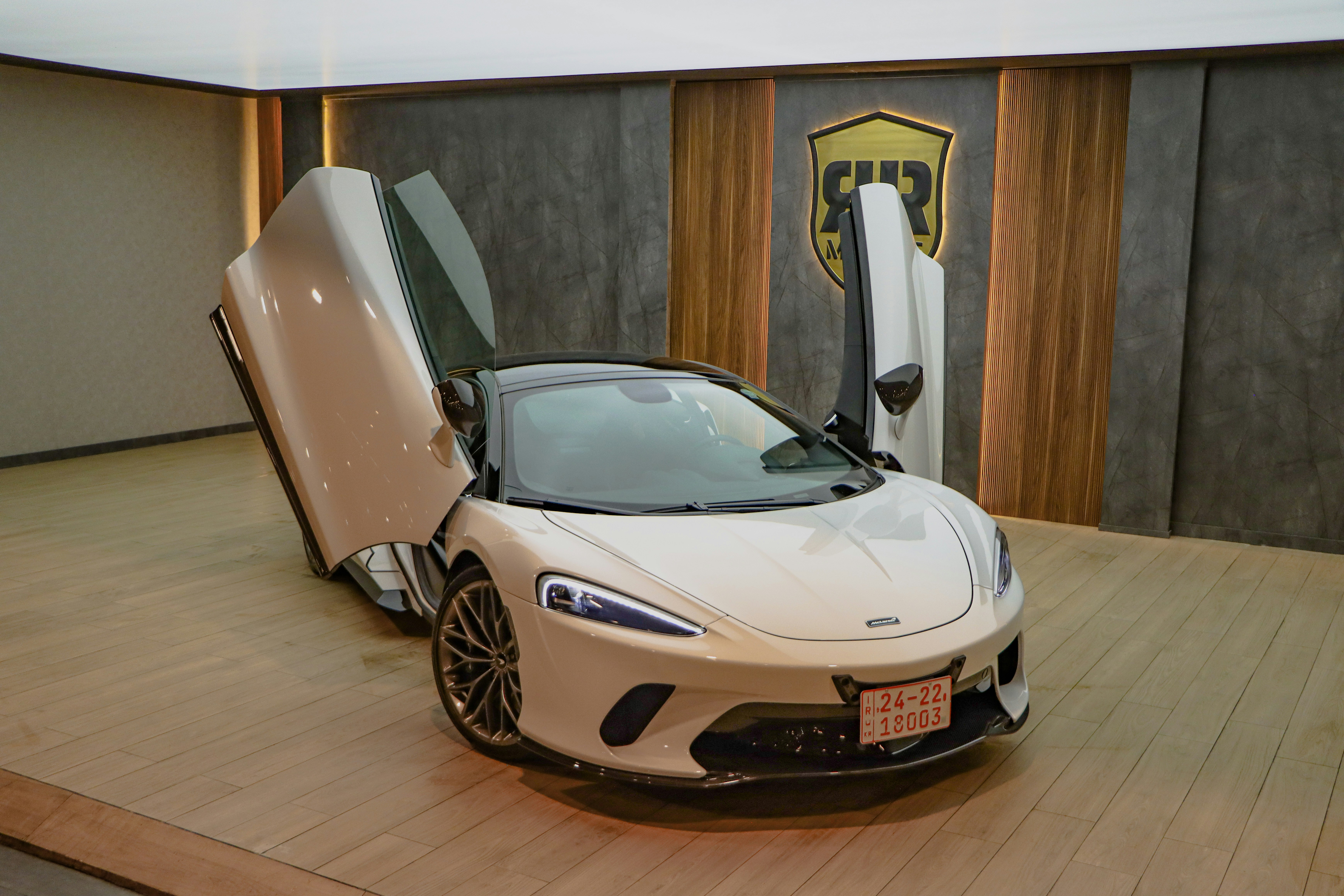 Photo by photographer_esmihel