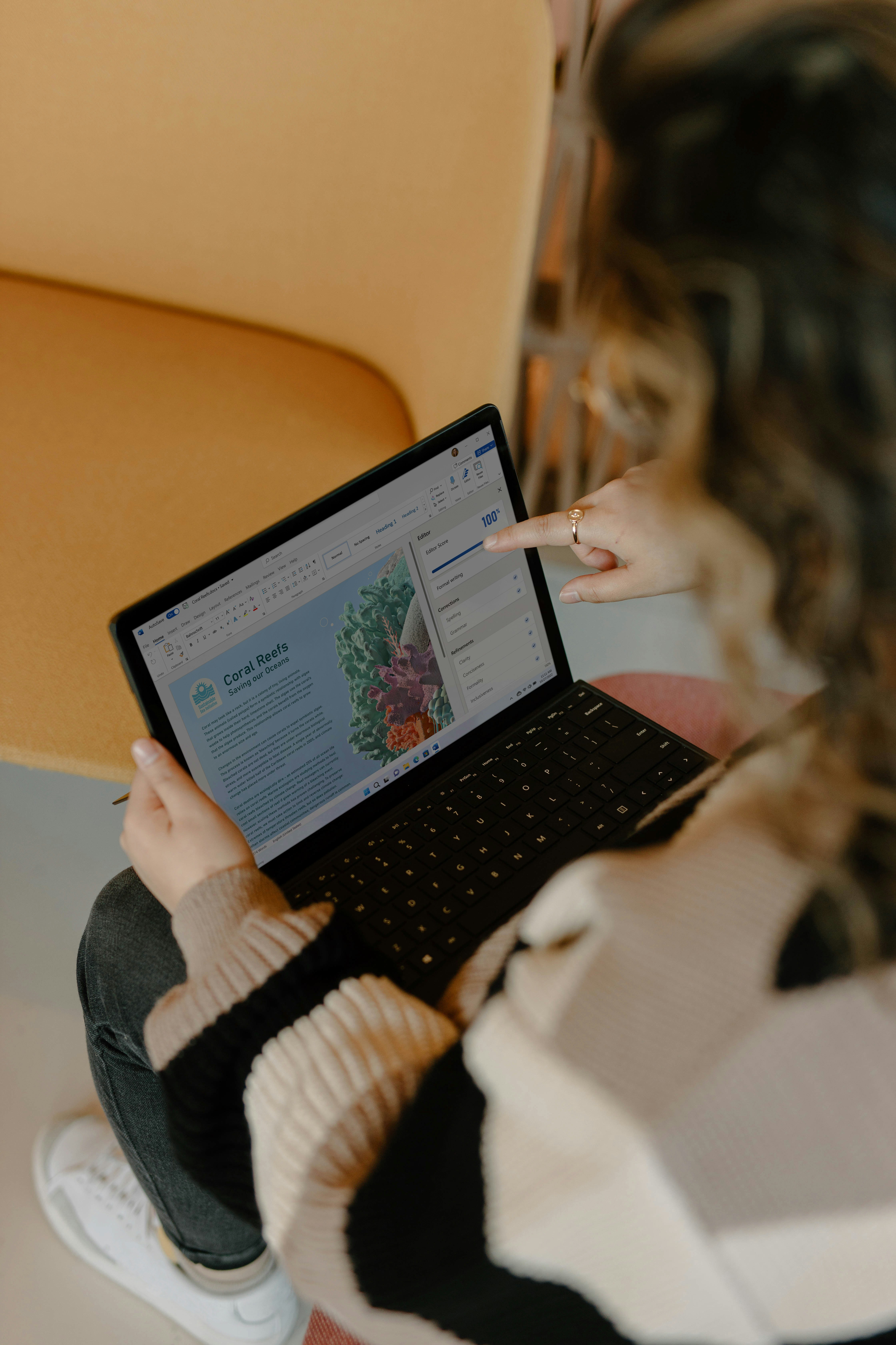 Benefits of Becoming a Customer Service Representative from Home