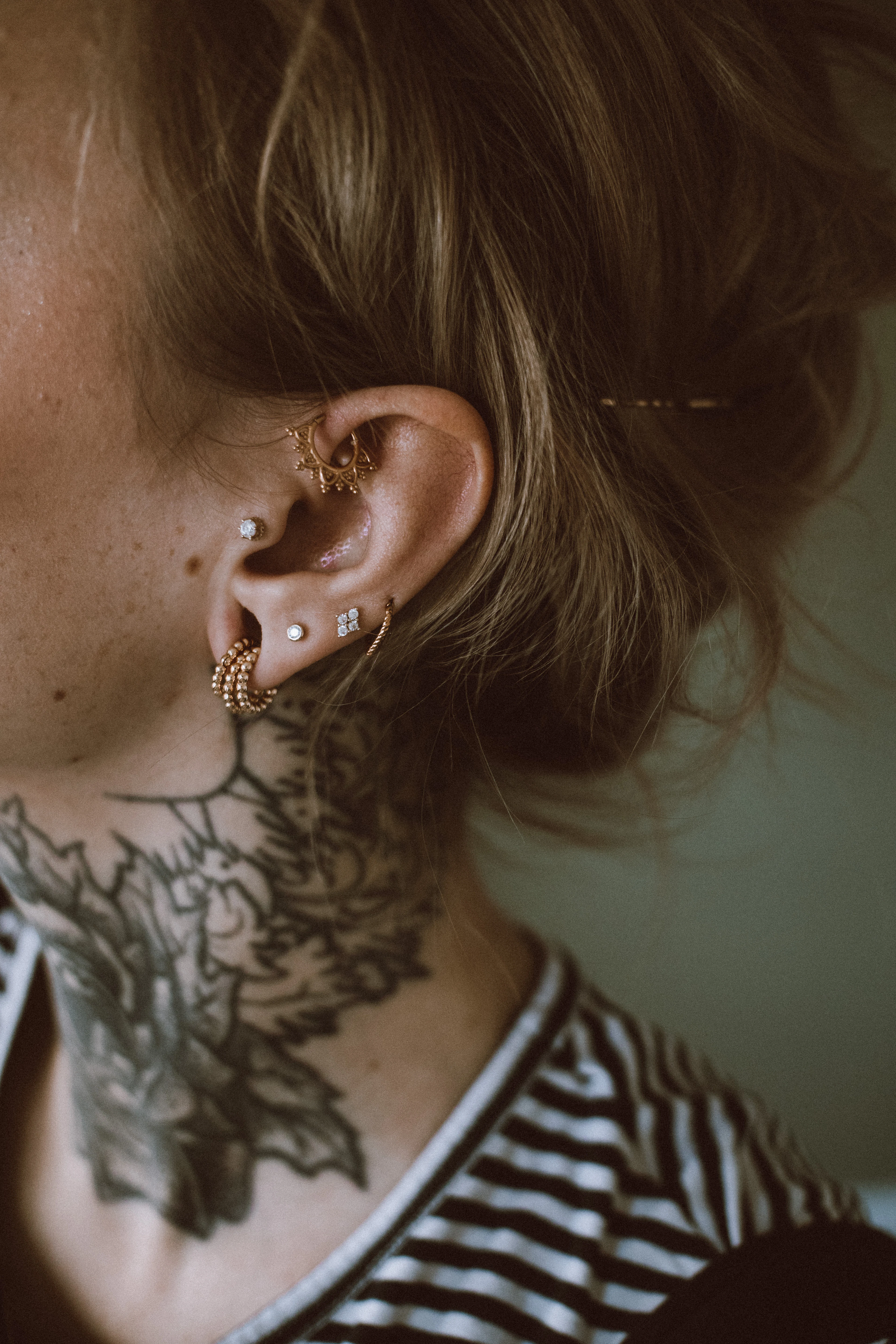 Stacked lobes.