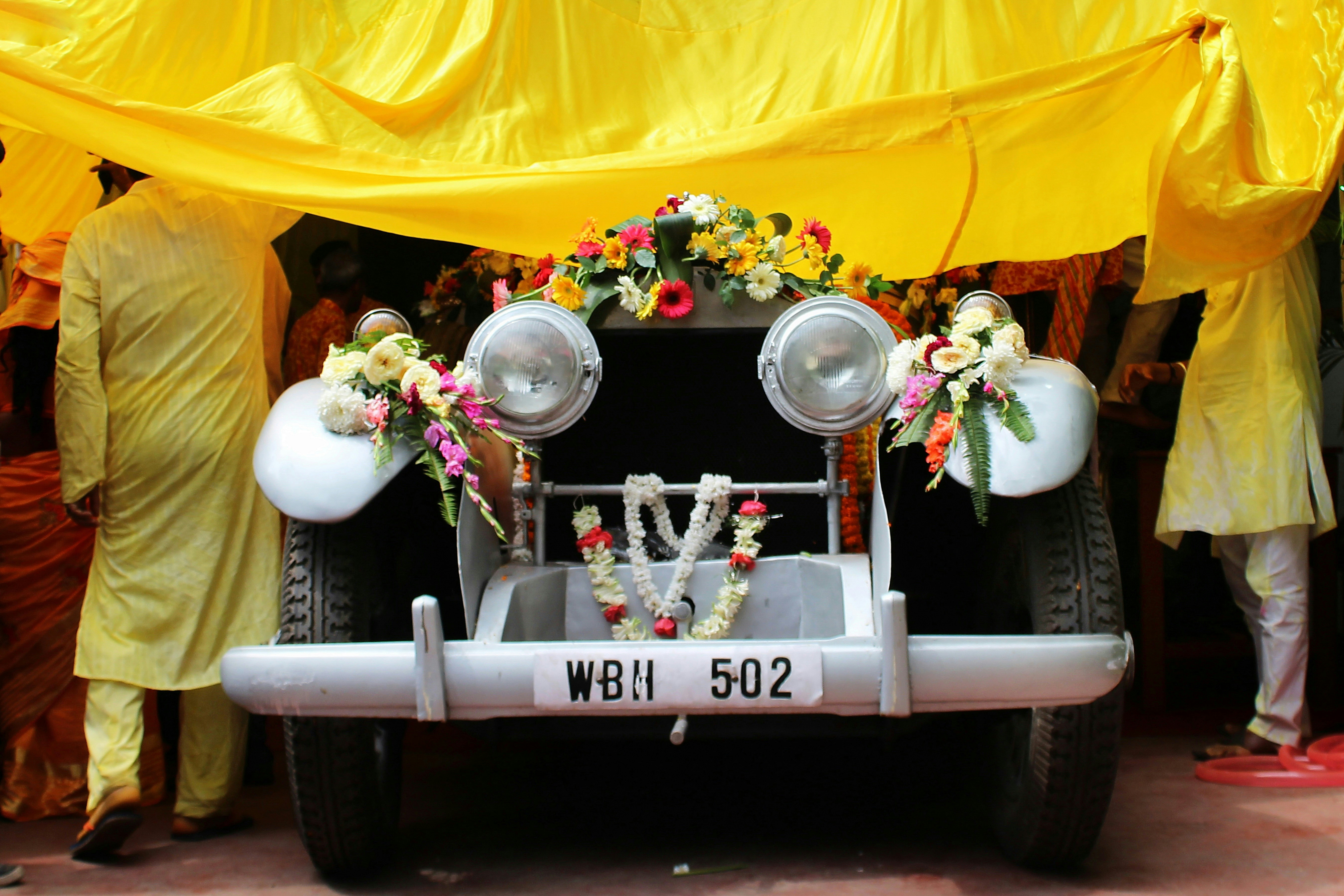 royal wedding car wallpaper, wallpaper, Royal Wedding Land Rover Defender: A Stylish Icon 5