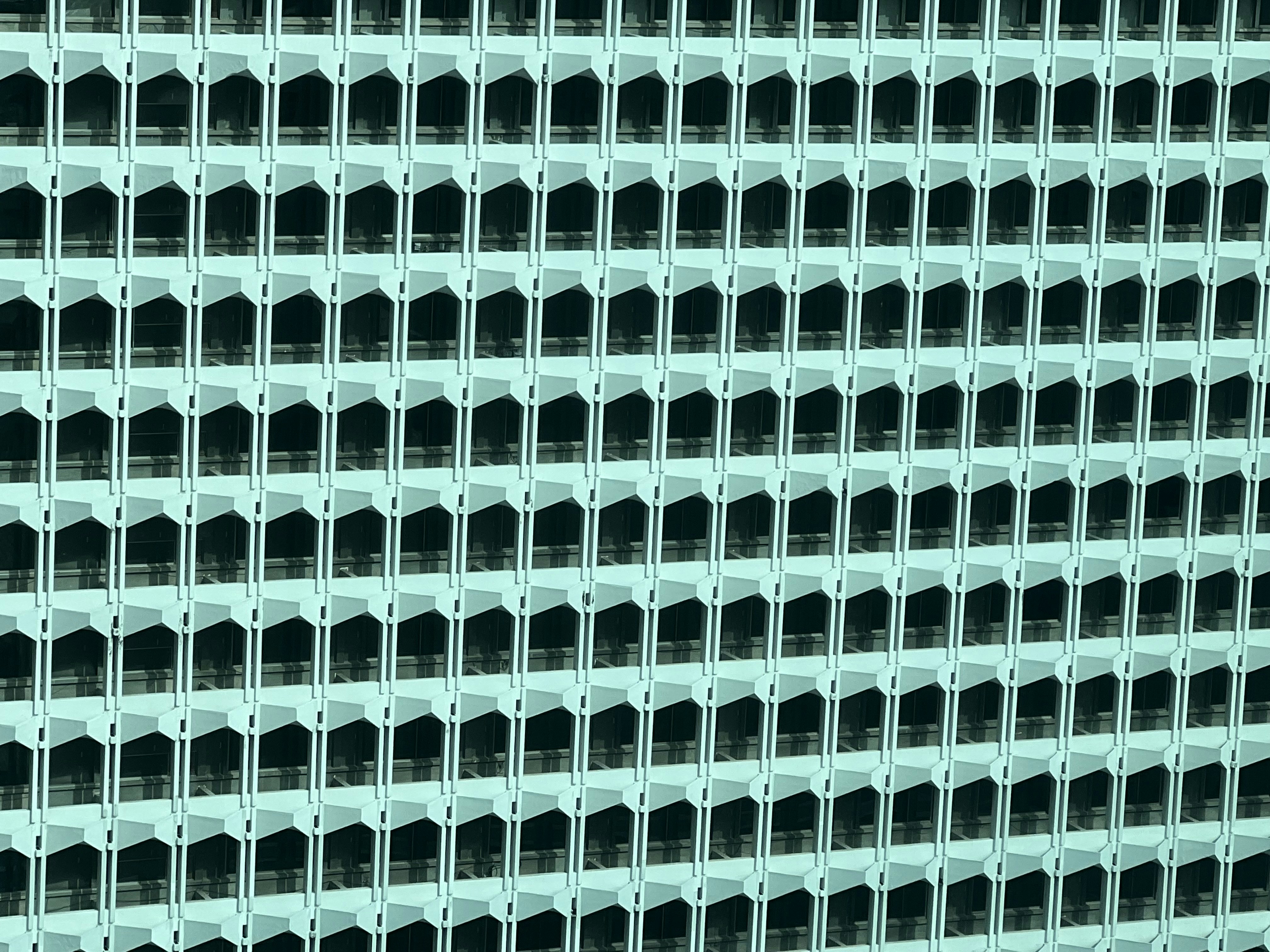 una imagen en blanco y negro de la cara de un hombre