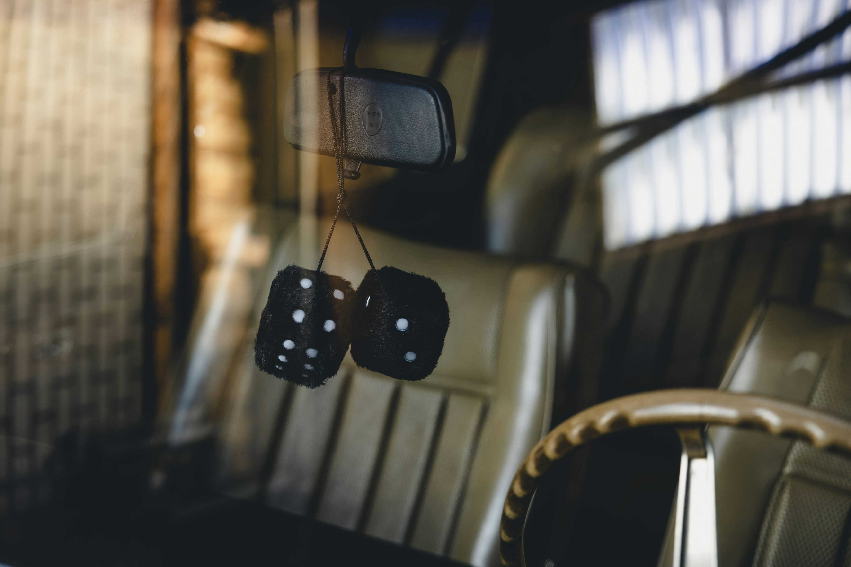 photo-1664723834012-9879f45d6037?ixid=M3wxMjA3fDB8MXxzZWFyY2h8MTg4fHxjaGF0Z3B0JTIwNHxlbnwwfHx8fDE3MzYxNjI0NjB8MA%5Cu0026ixlib=rb-4.0.3