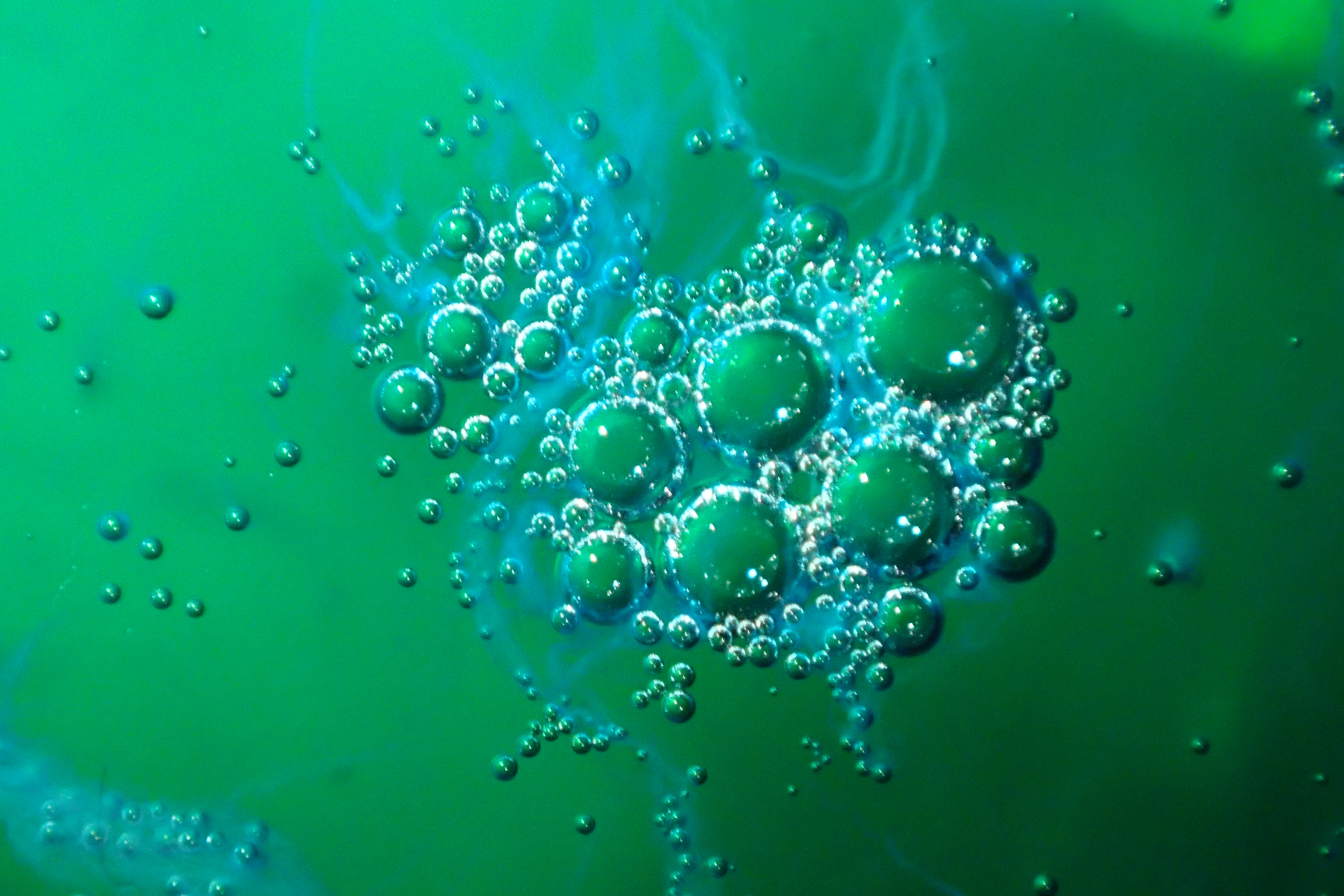 Nanotechnology in Hair Serums: Precision at the Microscopic Scale