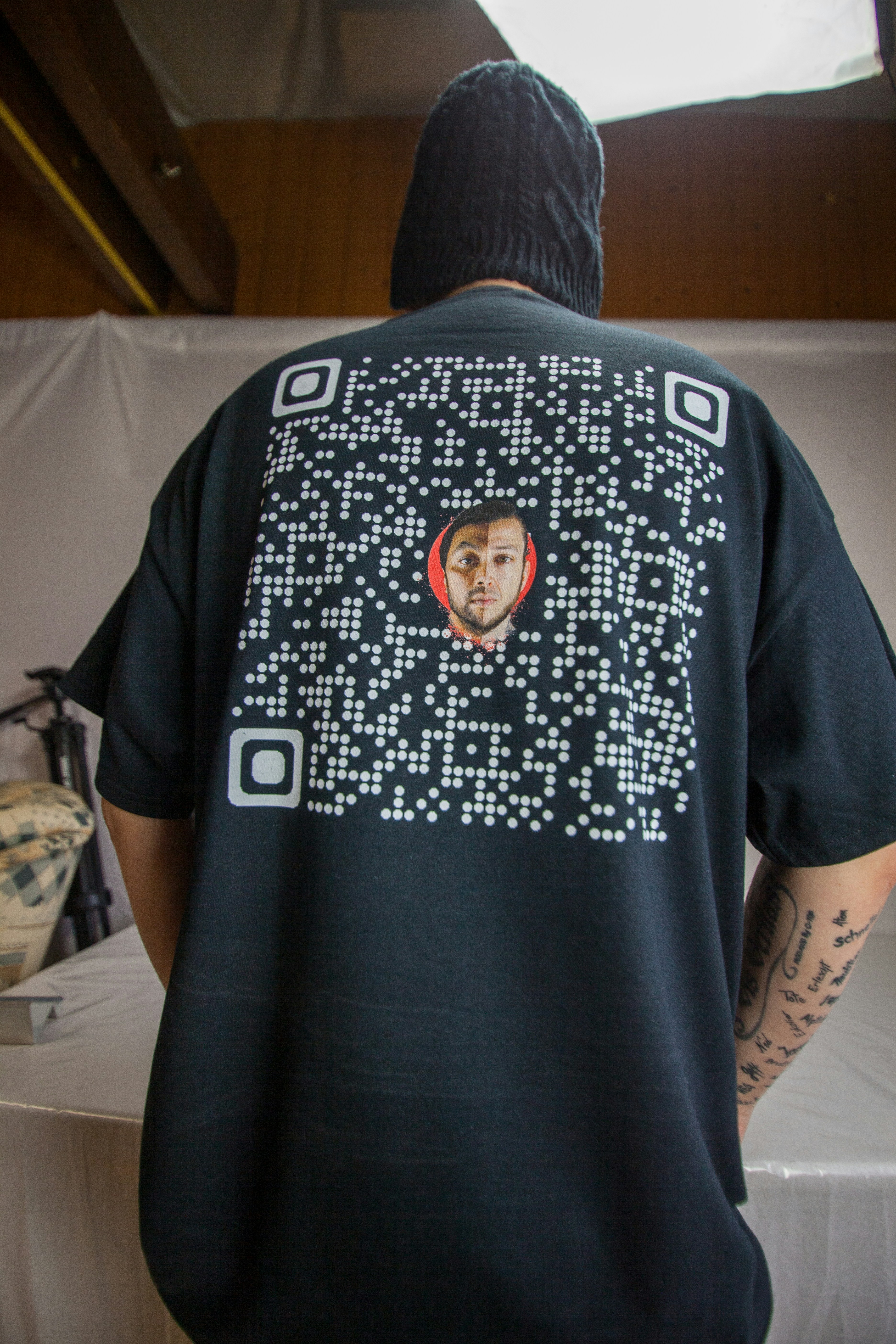 Camisas com QR Codes Exclusivos