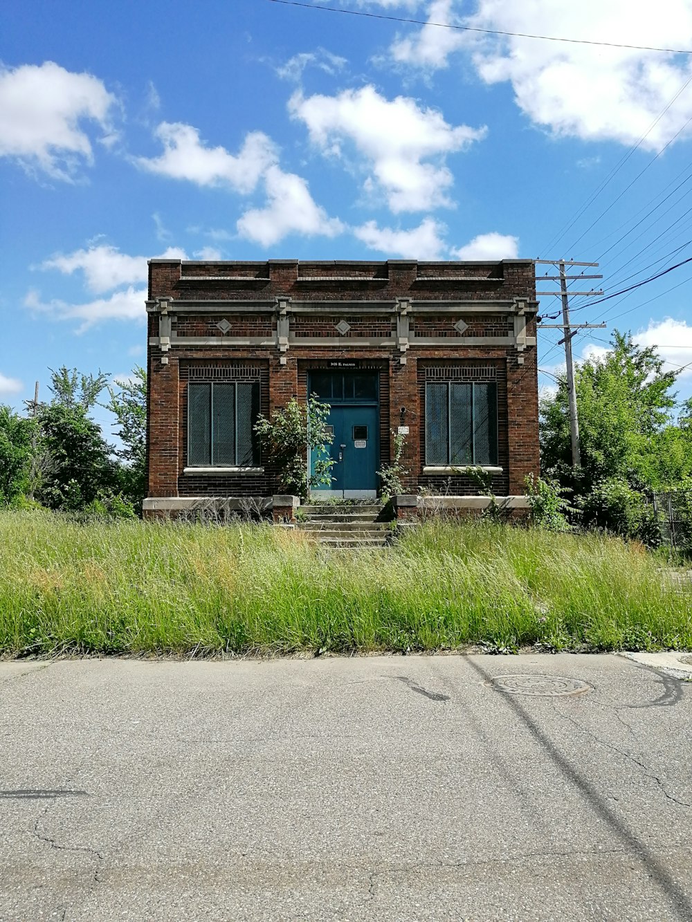 a building with a blue door