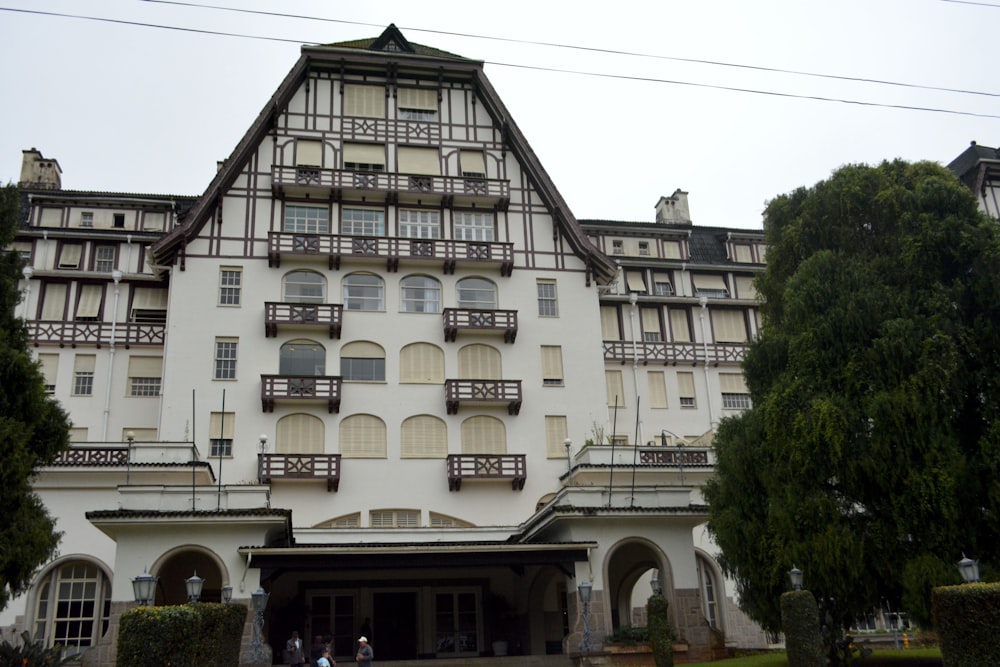 a building with many windows