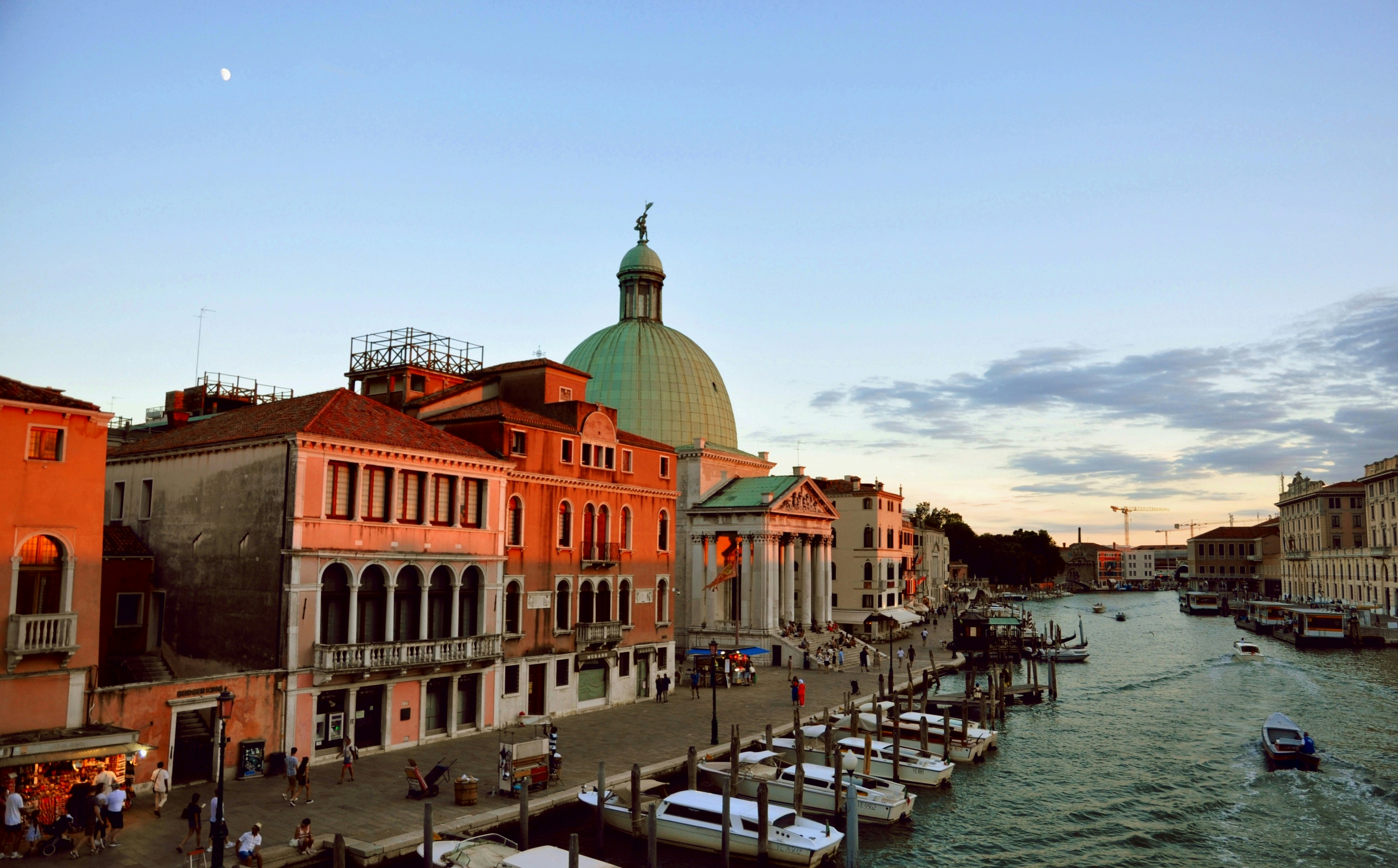 Image by Nino Gakhokia via Unsplash