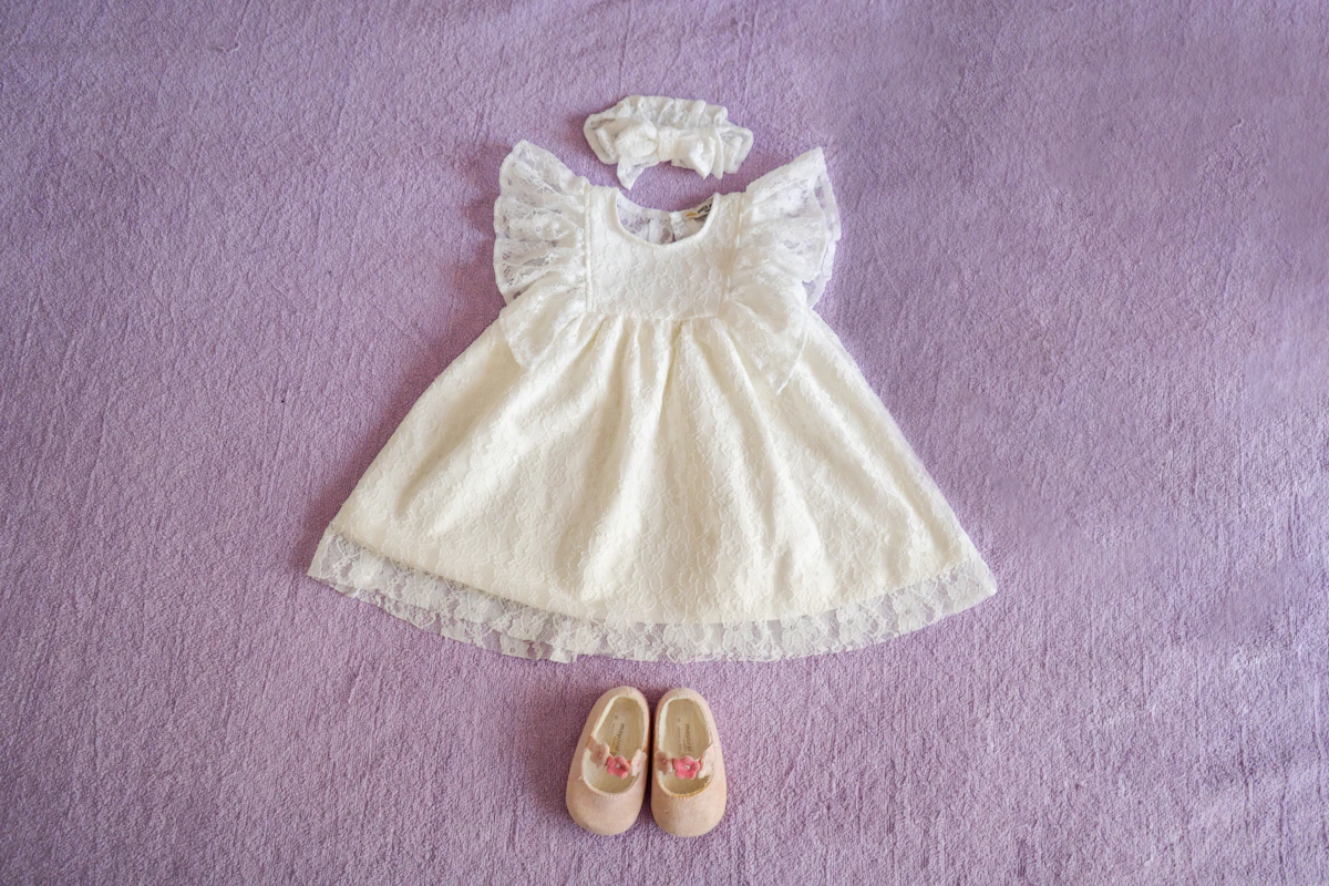 Vestido de saída de maternidade com sapatinho