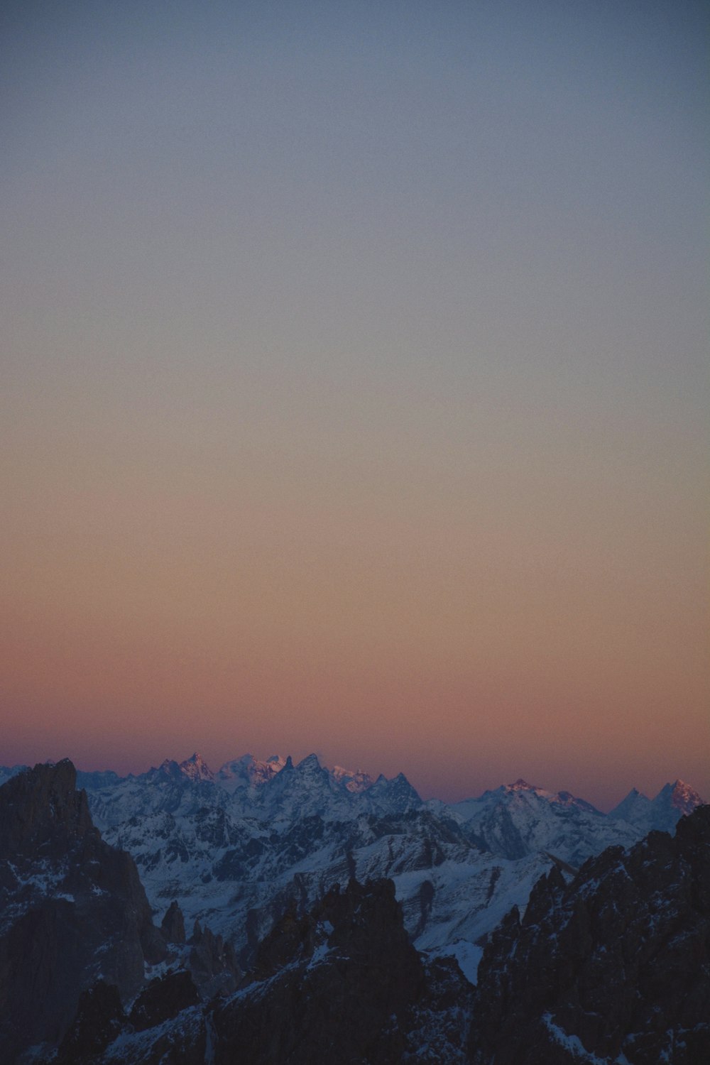 a snowy mountain range