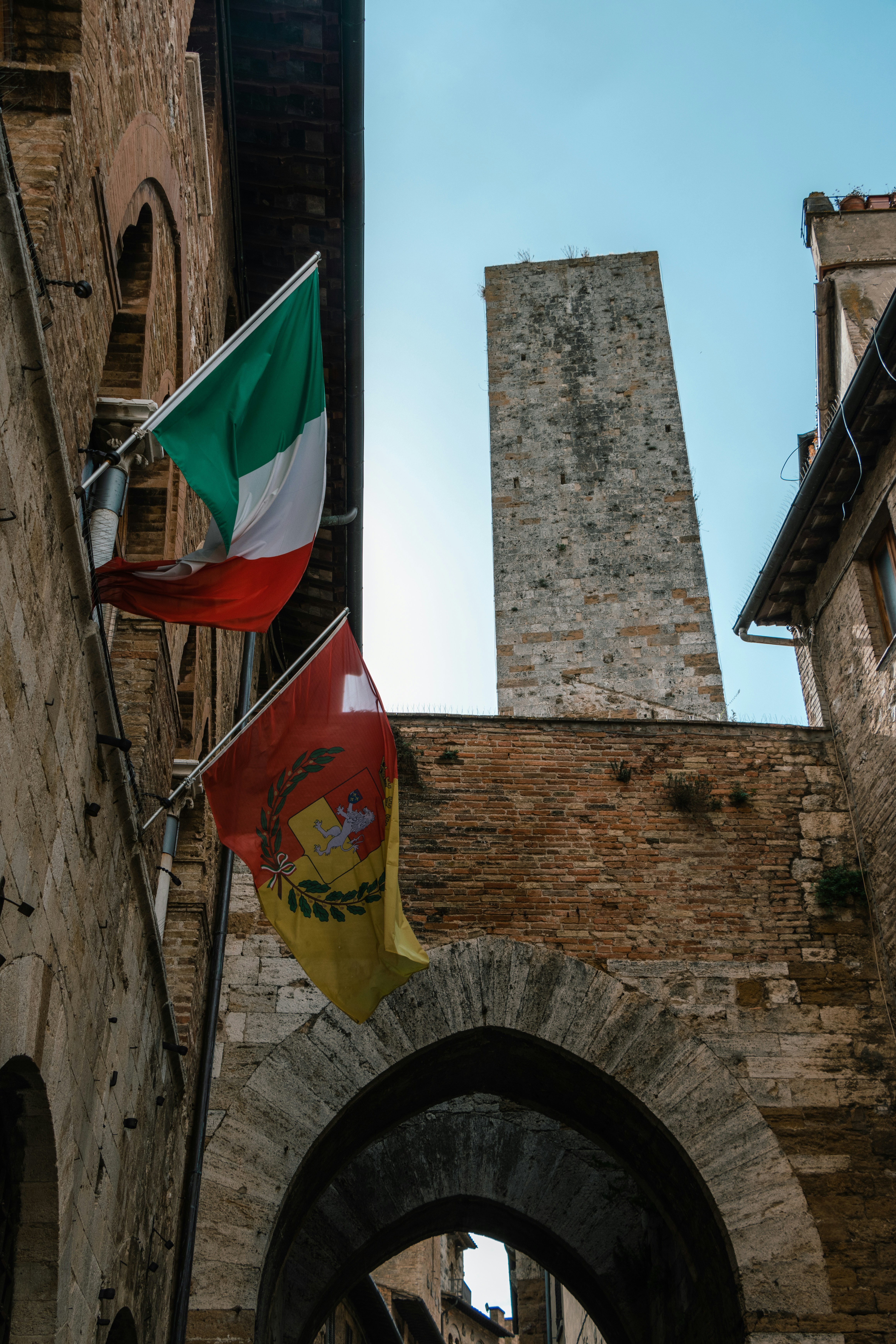 Una bandiera su un edificio
