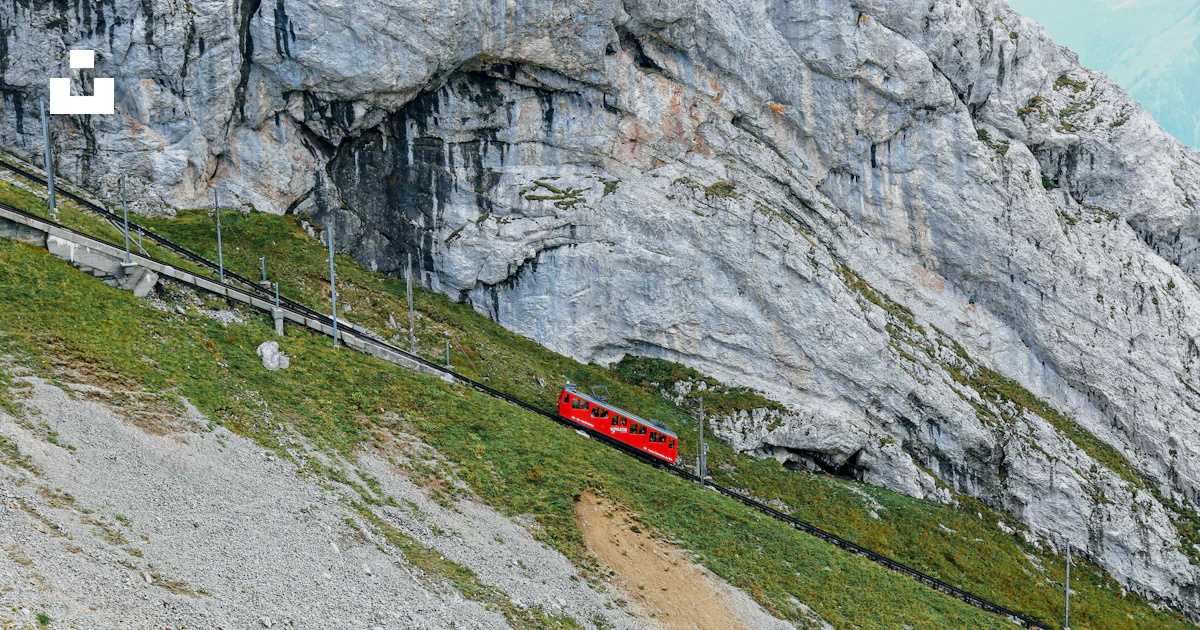 Red Train Track A red train on a track photo – Free Outdoors Image on Unsplash