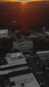 A panoramic view of the Córdoba courthouse at sunset