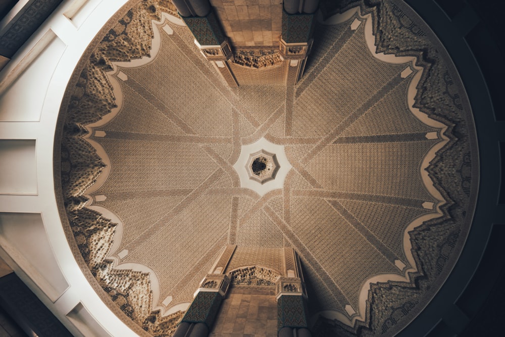 a spiral staircase with a circular pattern