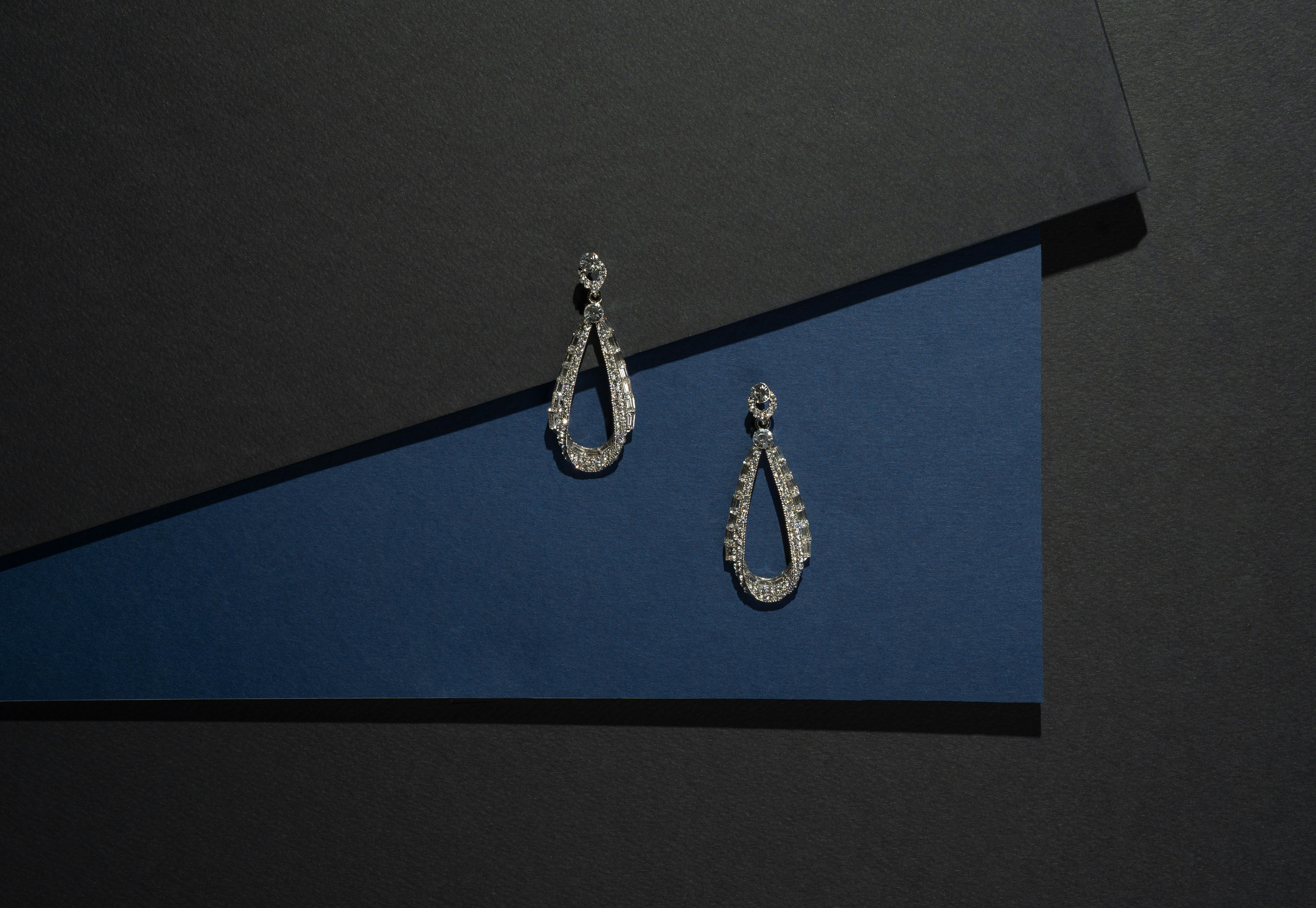 Earrings Collection collection background image