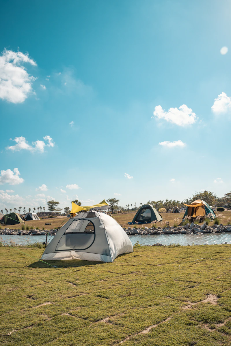 Coleman Sundome 4-Person Camping Tent with WeatherTec System Navy