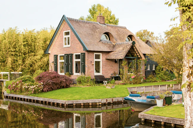 Luxury 3-Day Giethoorn Itinerary | Exclusive Travel Guide