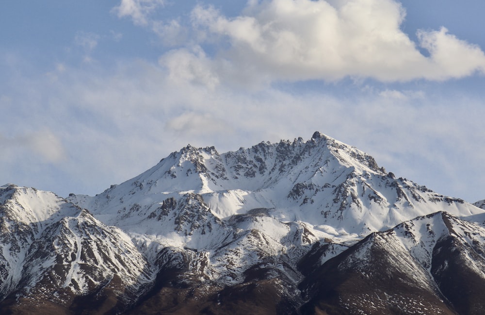 a snowy mountain range