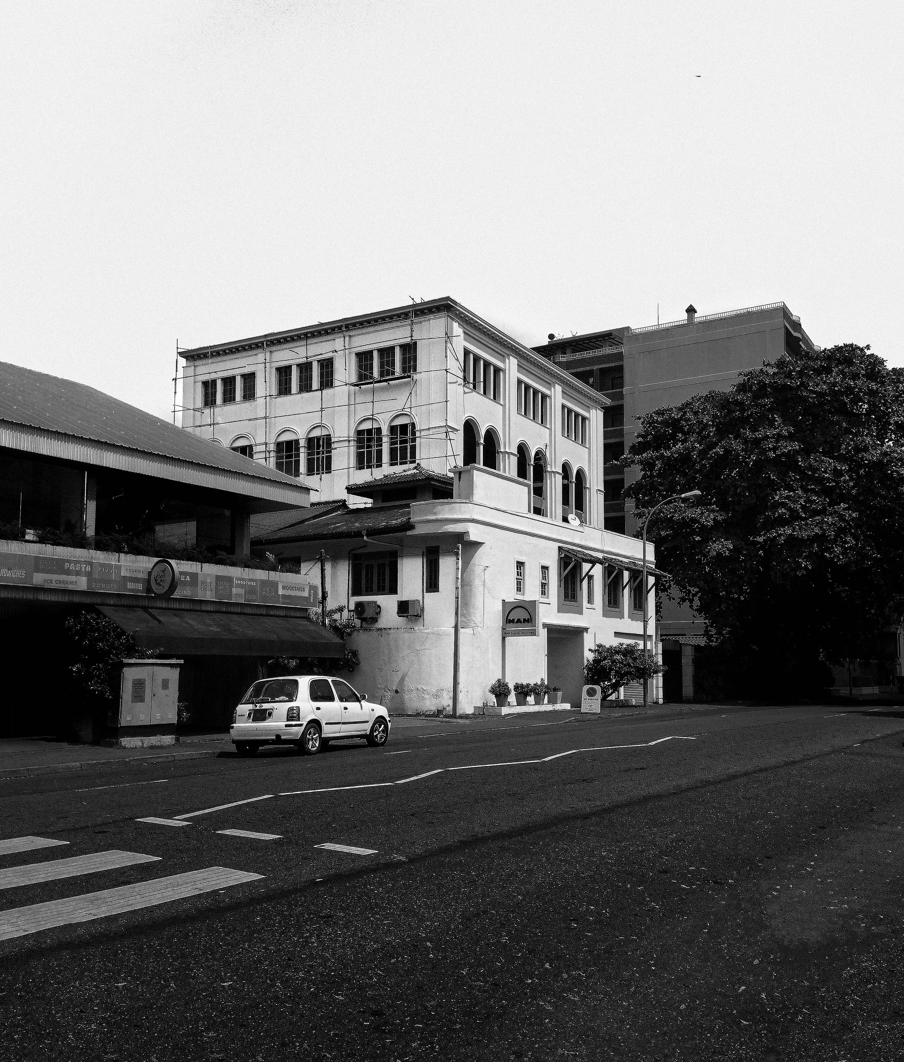 Photo by totallynotkandhu