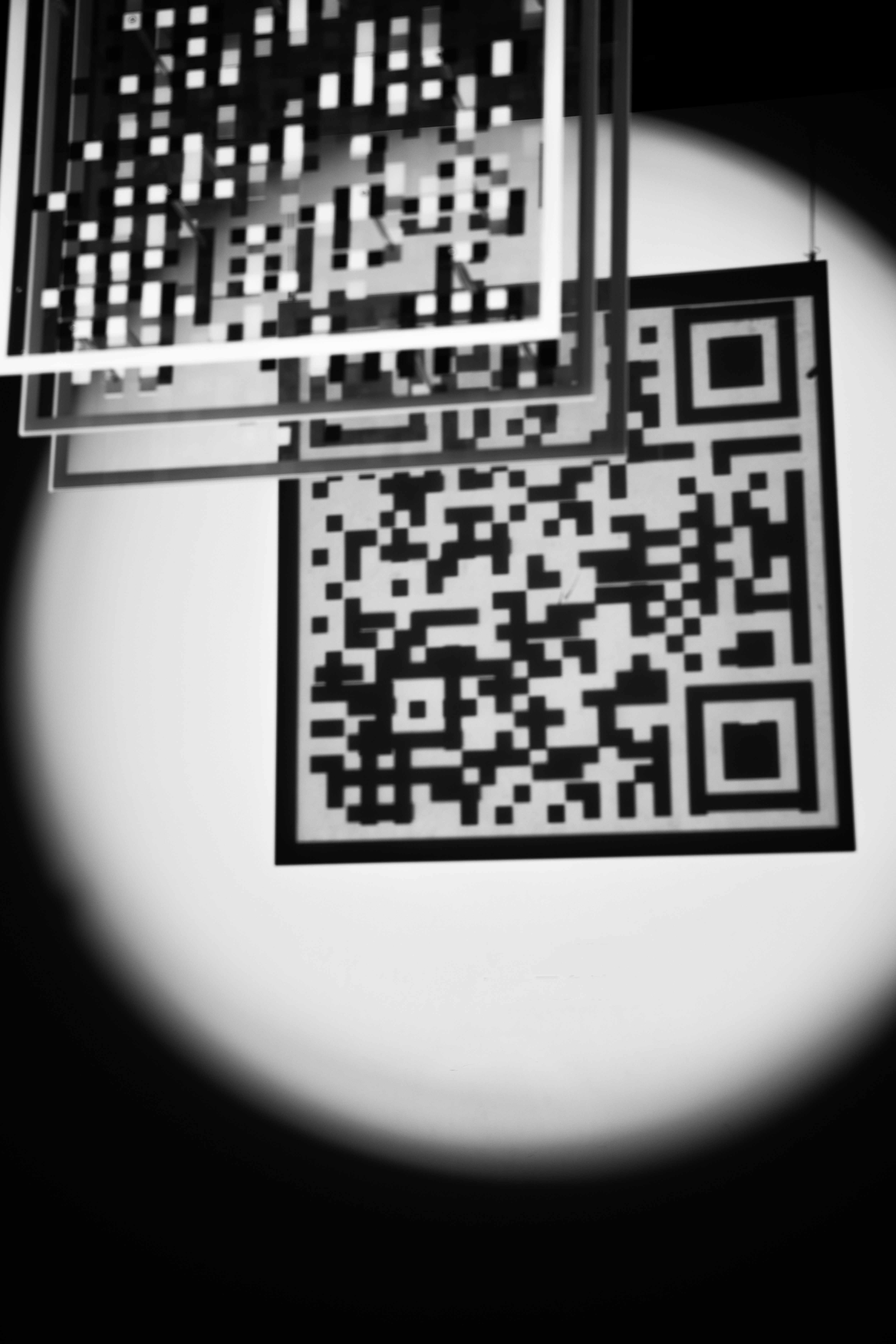 Tem Chống Giả QR Code: Giải Pháp Bảo Vệ Thương Hiệu Số