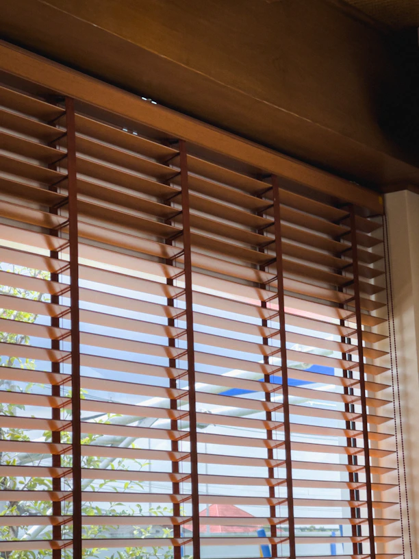 a wooden ceiling with many windows