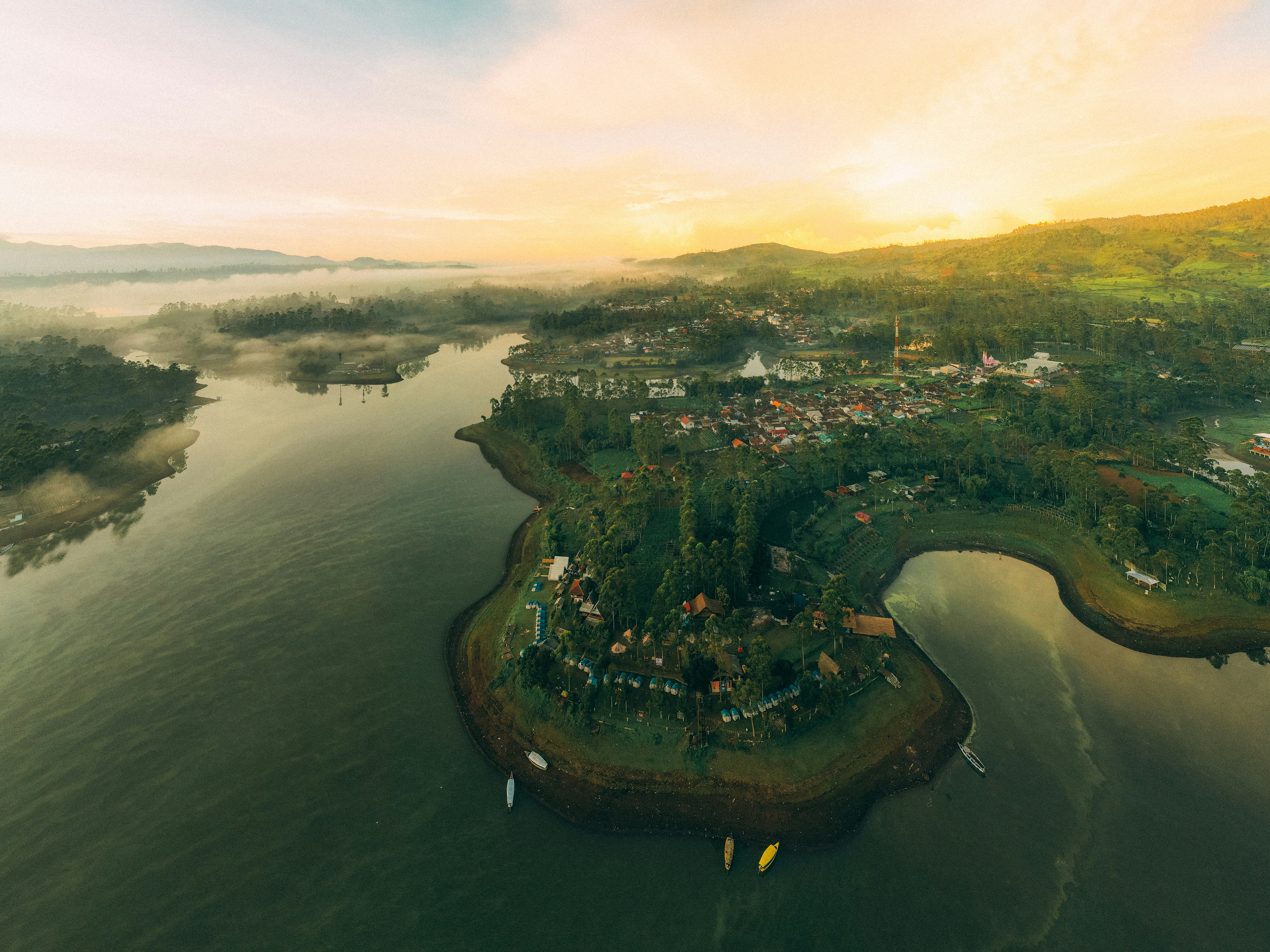 rural java landscape, wallpaper, Sejarah Desa Jugo Blitar: Asal Usul dan Perkembangan 3