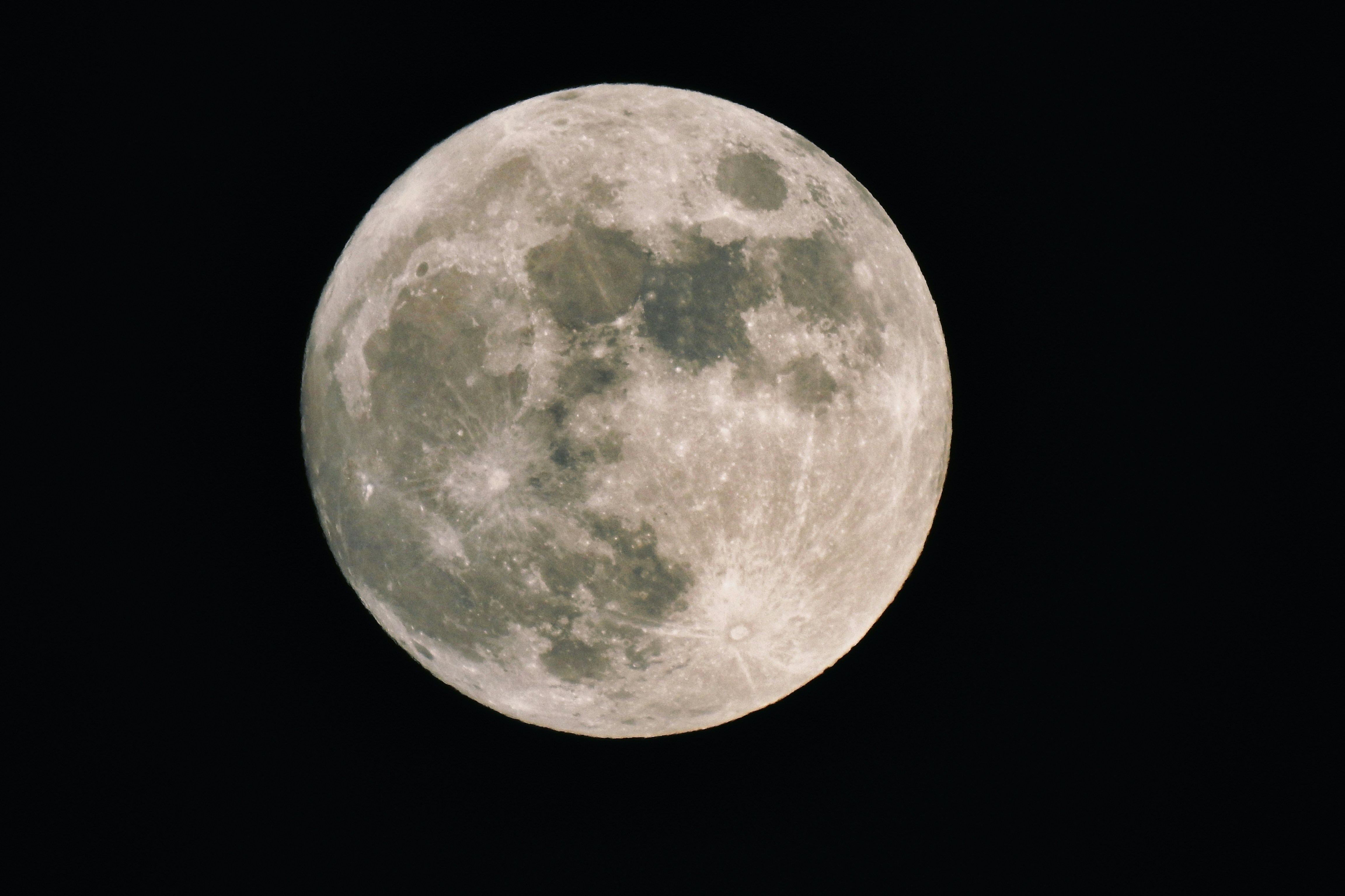 Photo by thomaskinto