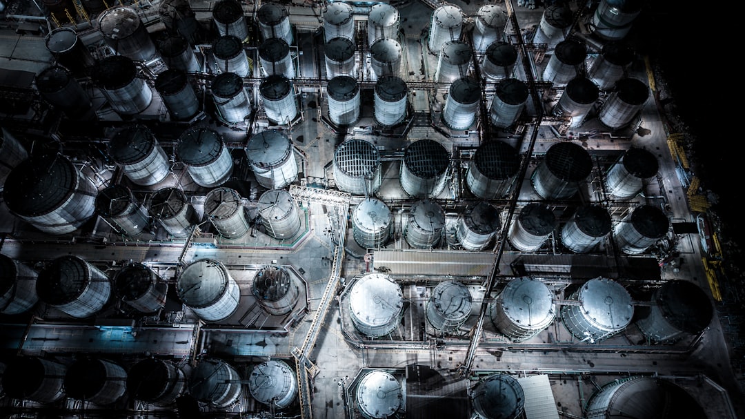 a large group of metal objects,