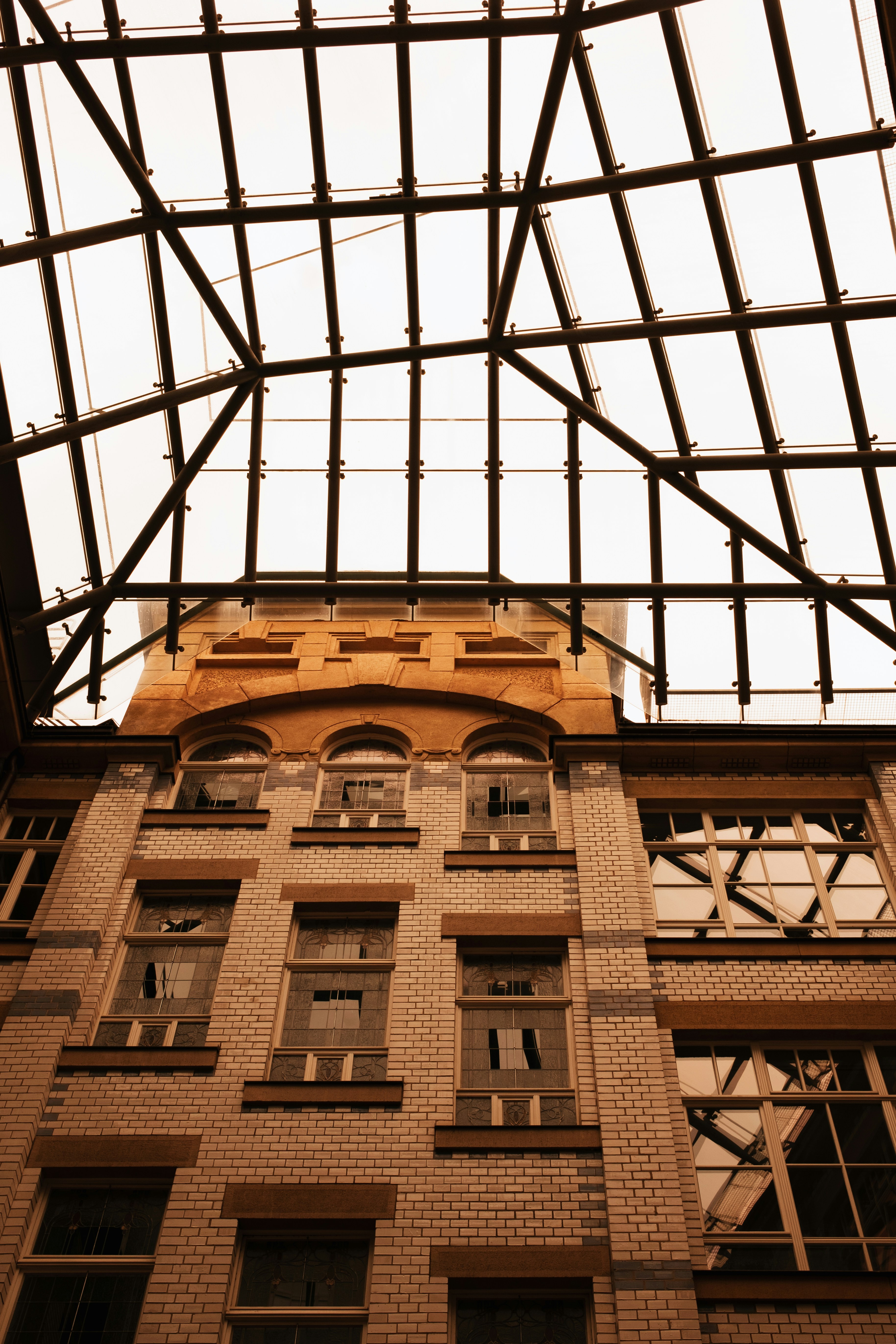 ガラス屋根の建物