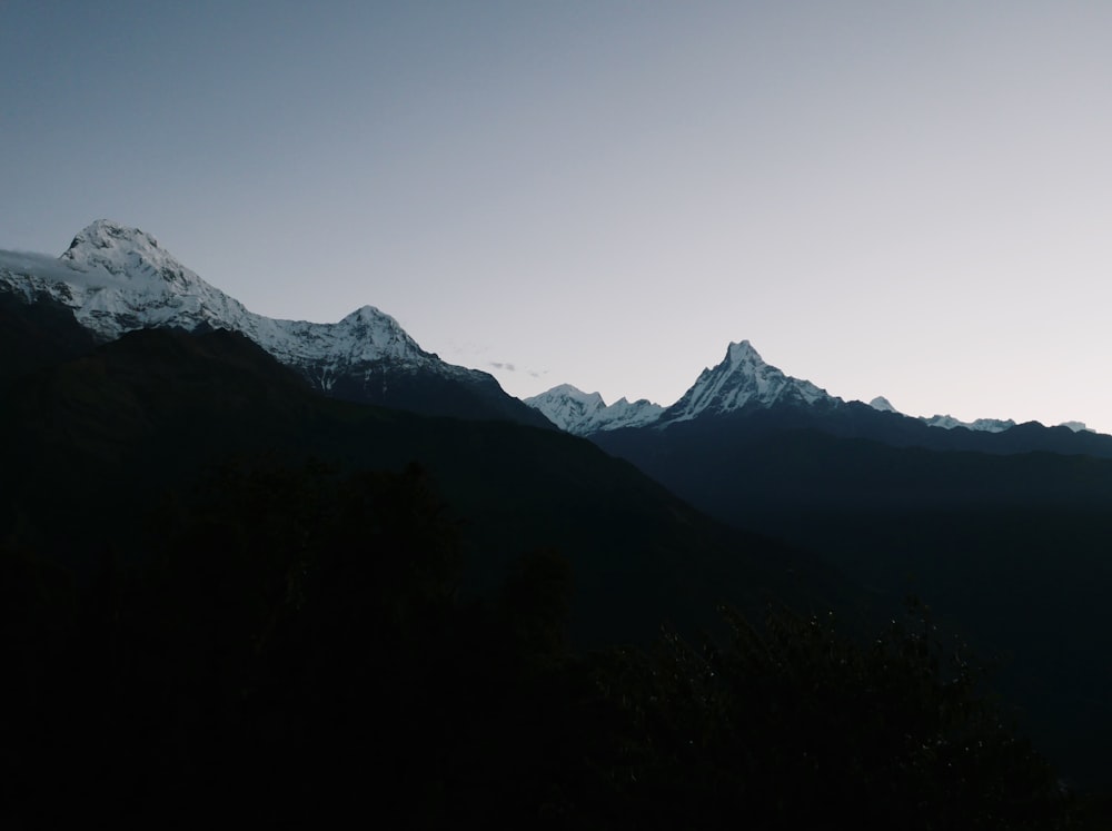 a snowy mountain range