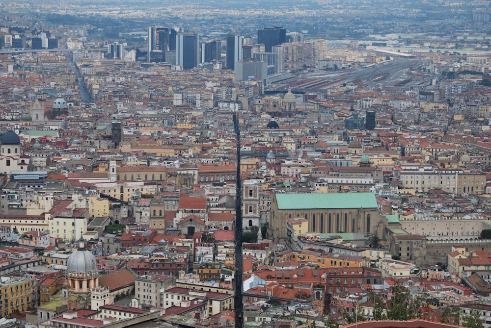 Eine Stadt mit vielen Gebäuden