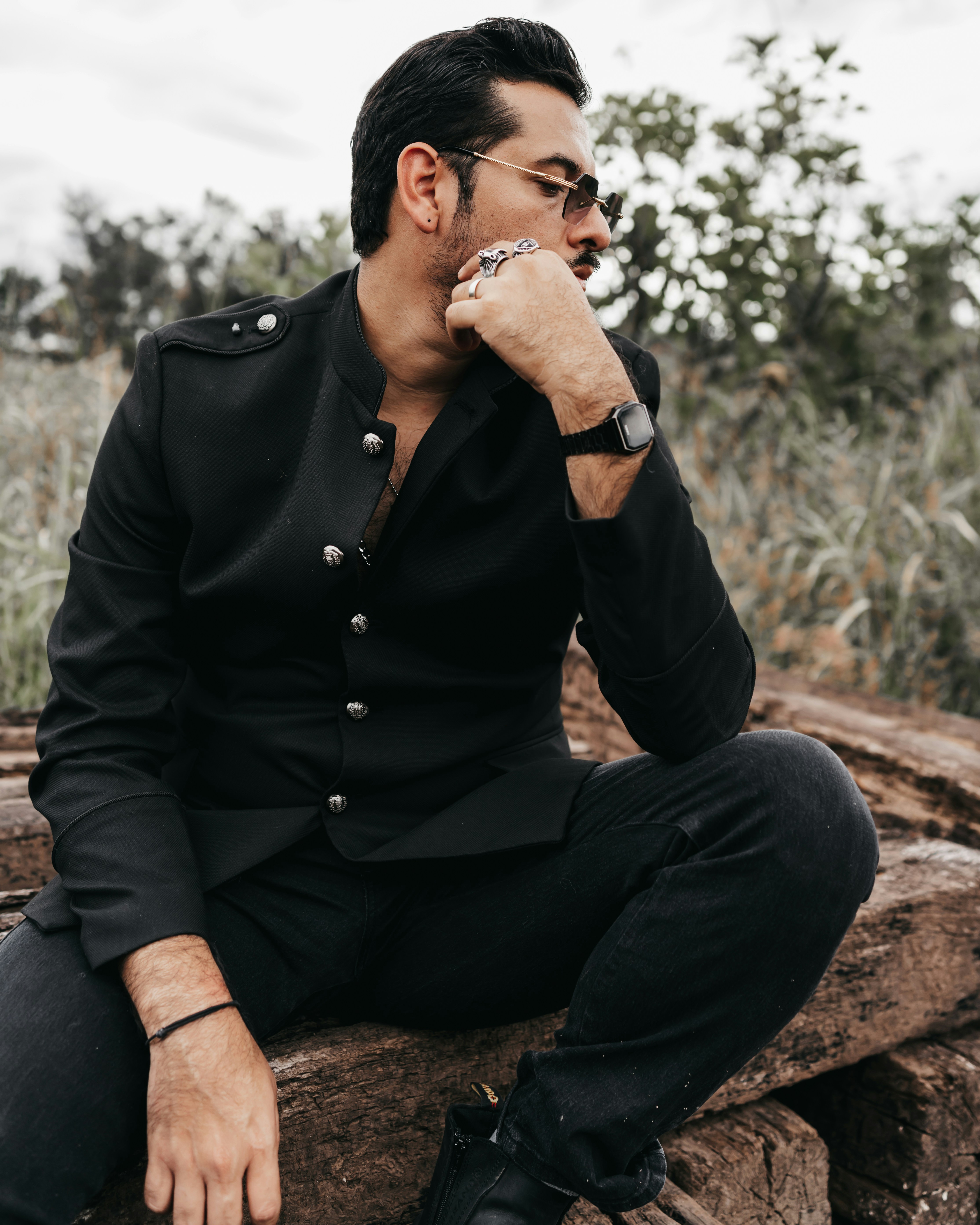 minimalist military jacket fashion, wallpaper, Utility Jackets: How to Wear Them Stylishly in Any Season 5