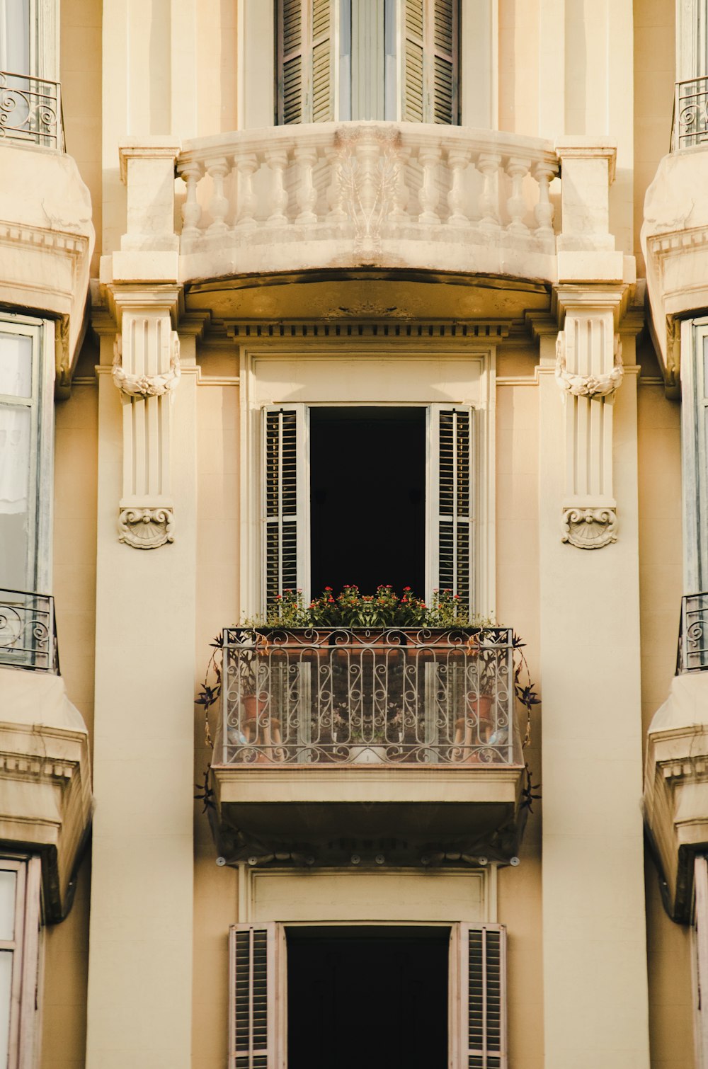 a balcony with a balcony