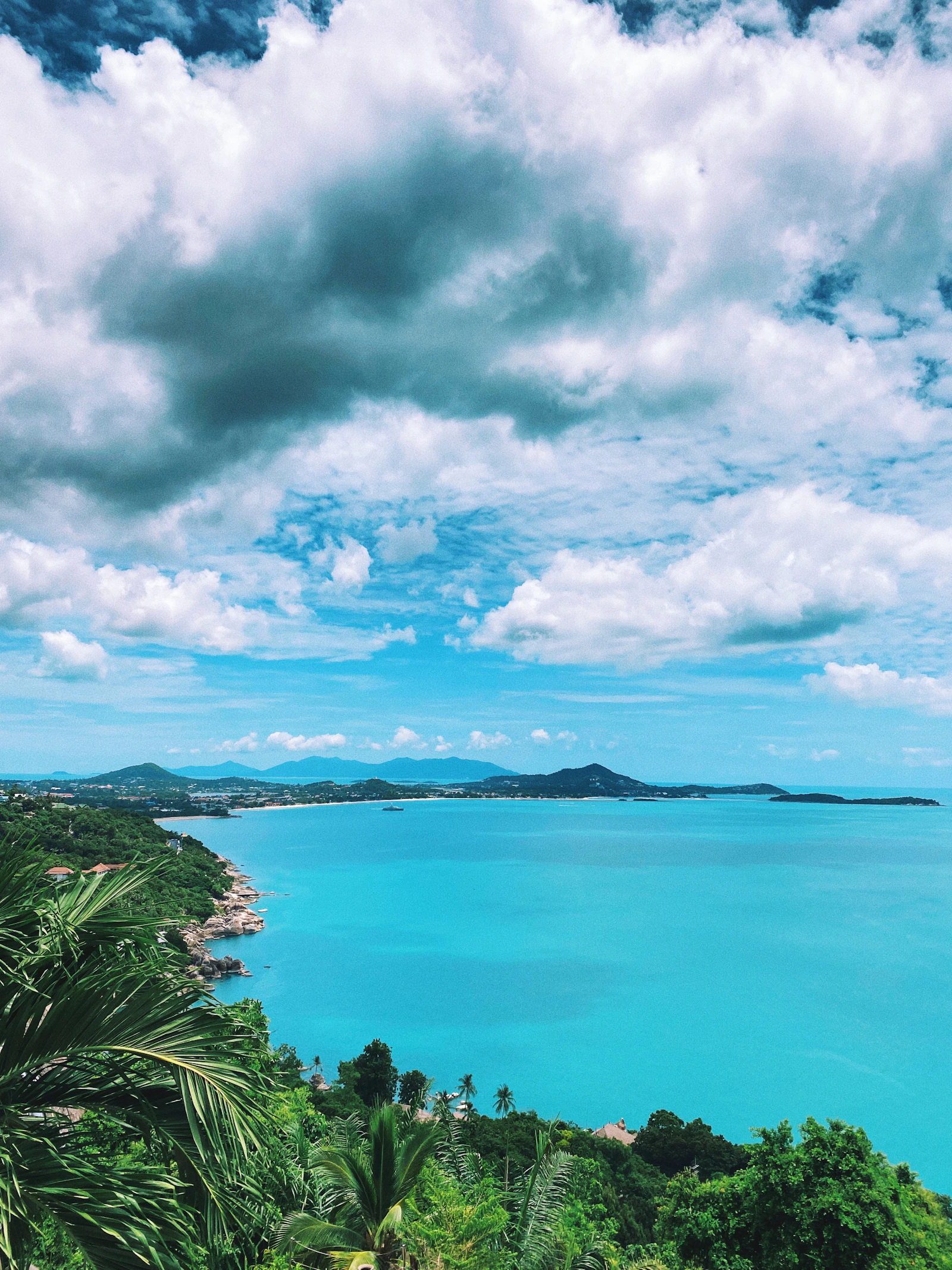 Aerial view of a turquoise coastline in the Samui archipelago, Thailand