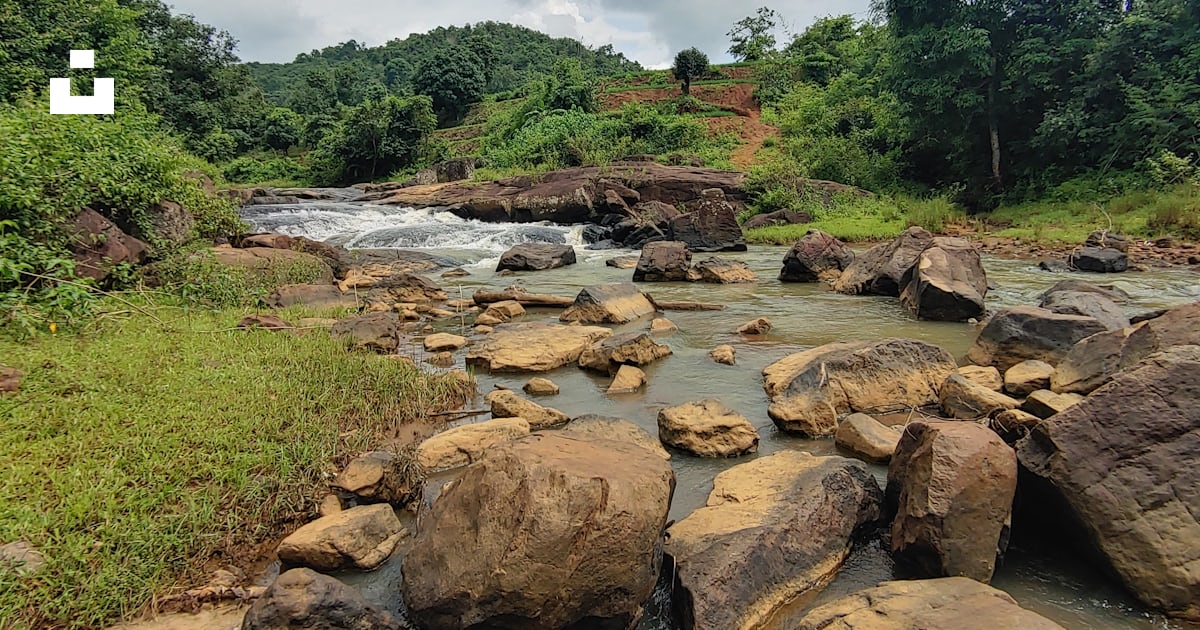 A river with rocks and trees photo – Free Paderu - pedabayalu ...