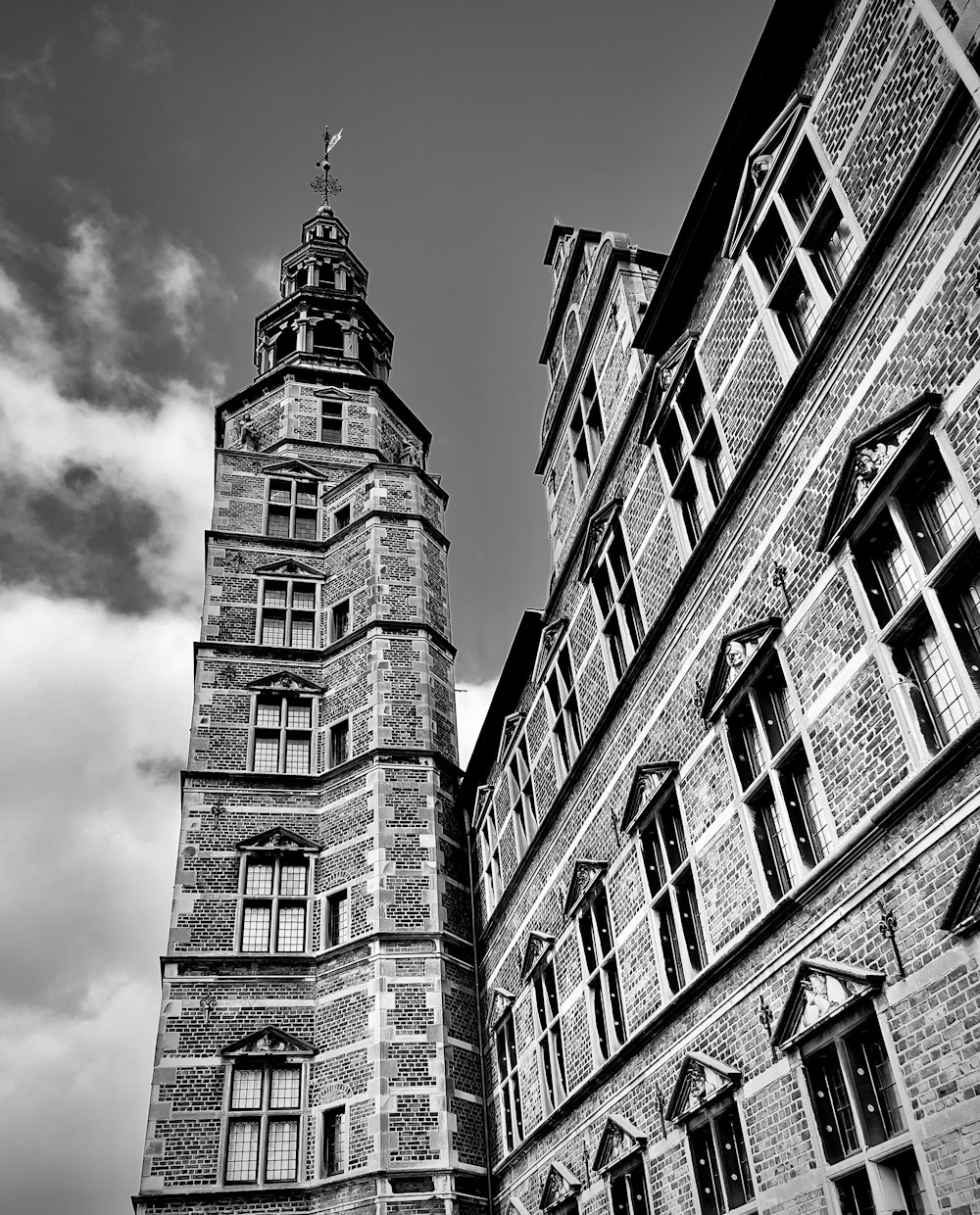 a tall building with a tower