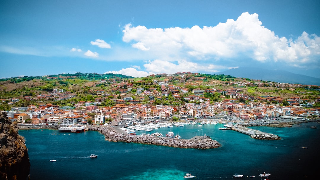 a city on an island, www.karolchomka.com