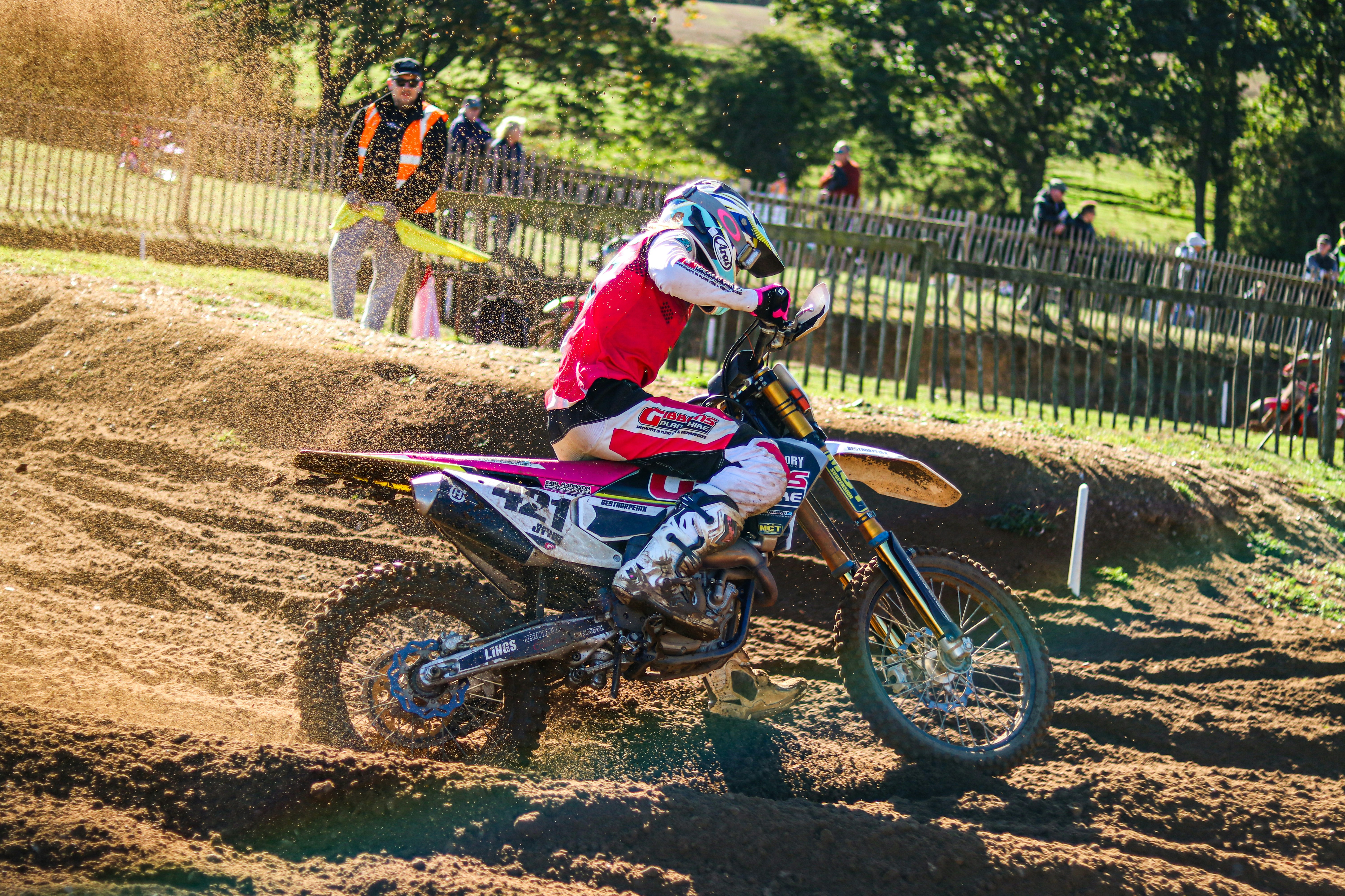 Photo by maxleveridge