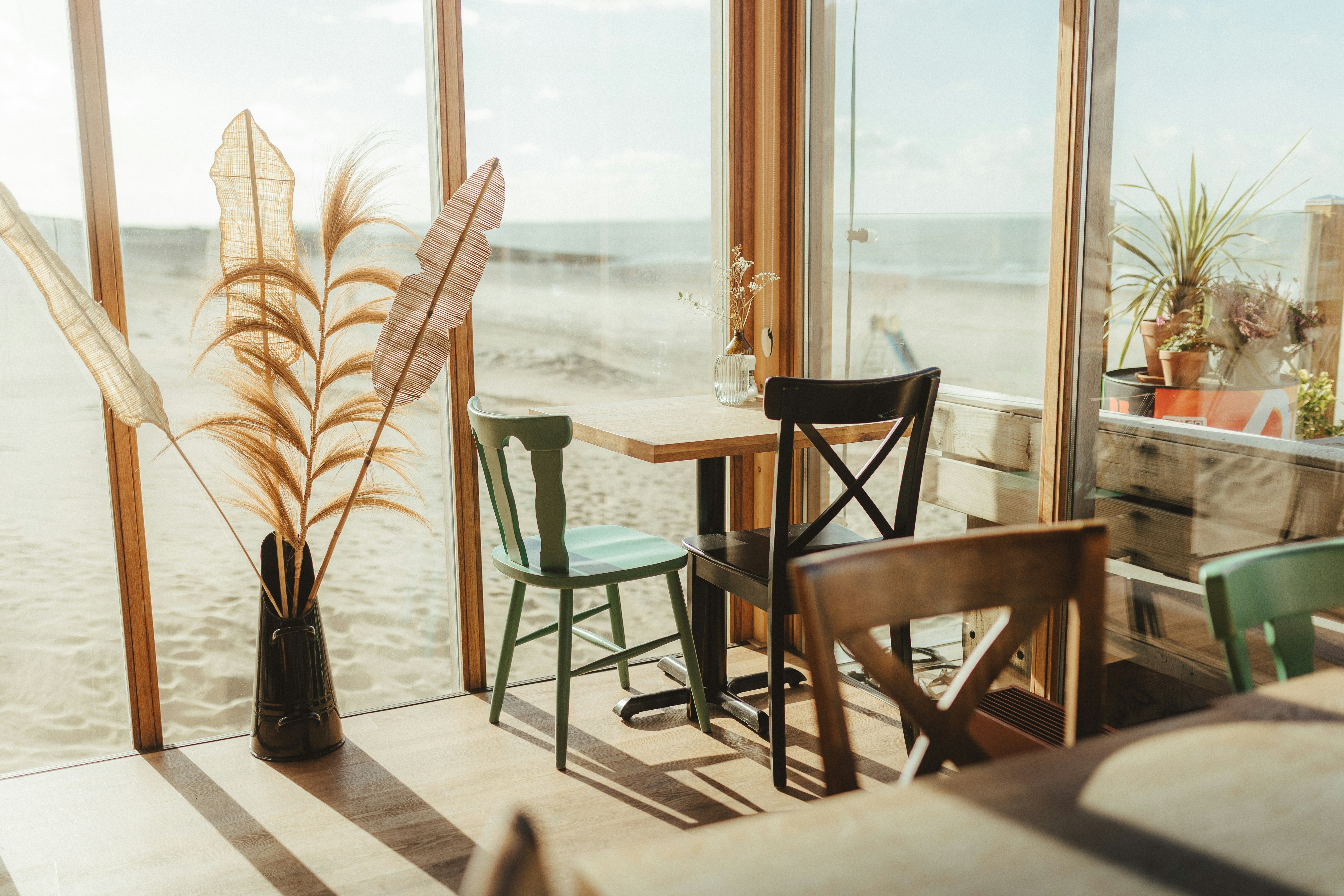 7 Space-Saving Furniture Ideas for Beach Rentals