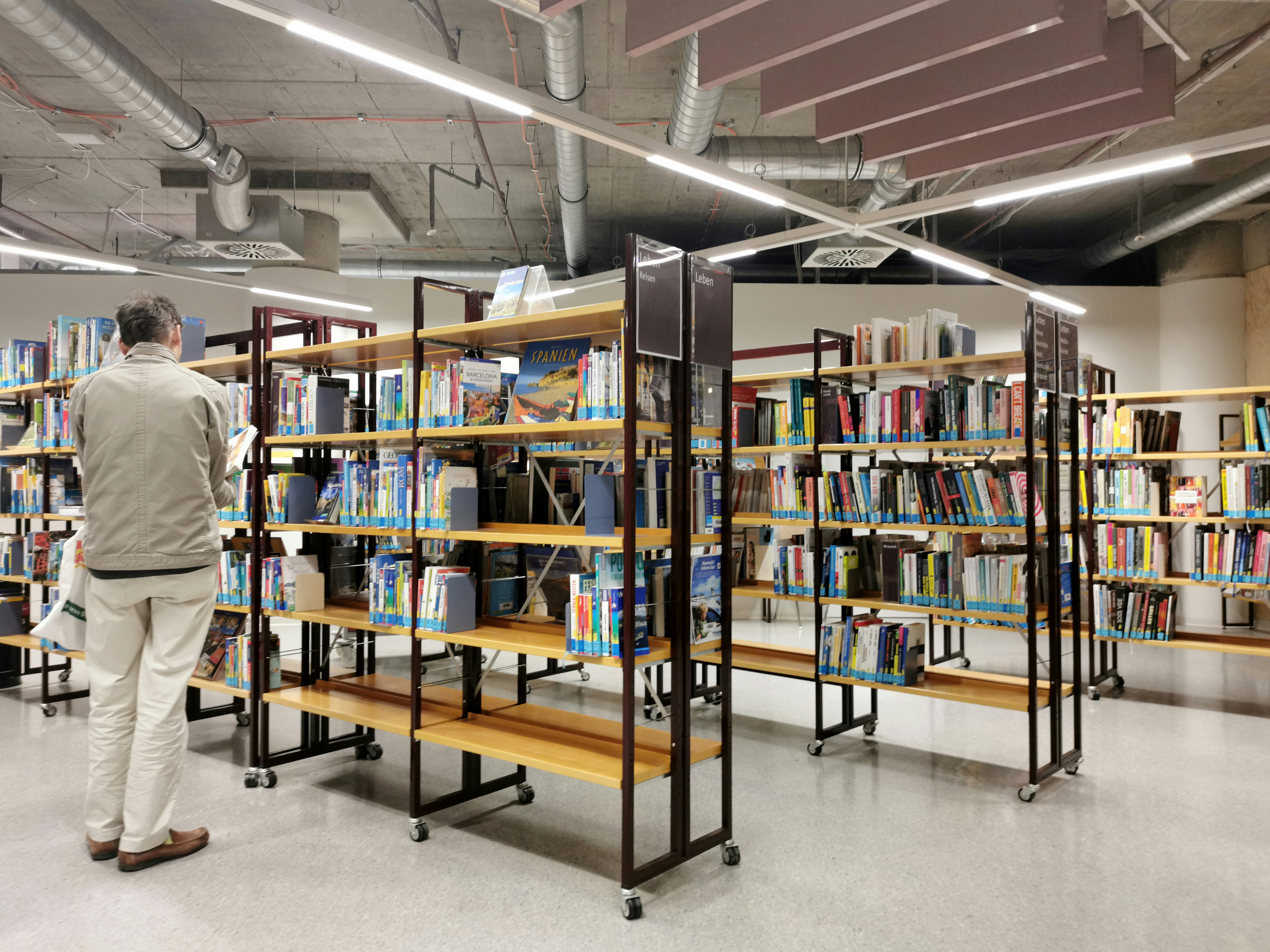 Gasteig Bibliothek im Ausweichquartier Motorama in München