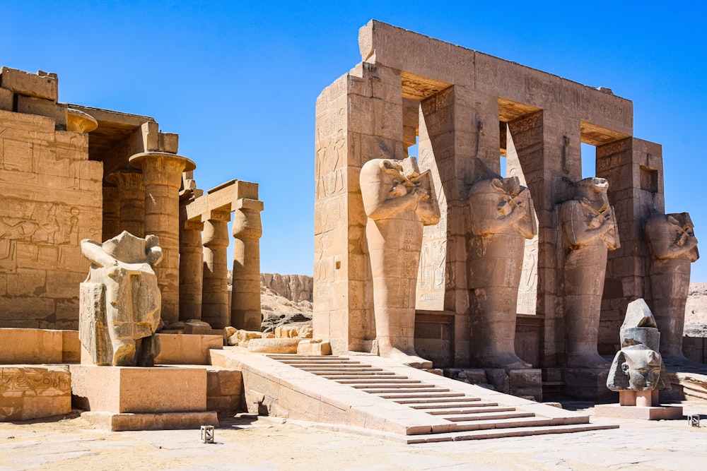 ancient ruins of Ramesseum