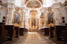 preise-fotograf-hochzeit-was-kostet-hochzeitsfotograf-kirche-trauung-ehe