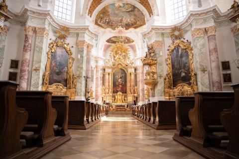 preise-fotograf-hochzeit-was-kostet-hochzeitsfotograf-kirche-trauung-ehe