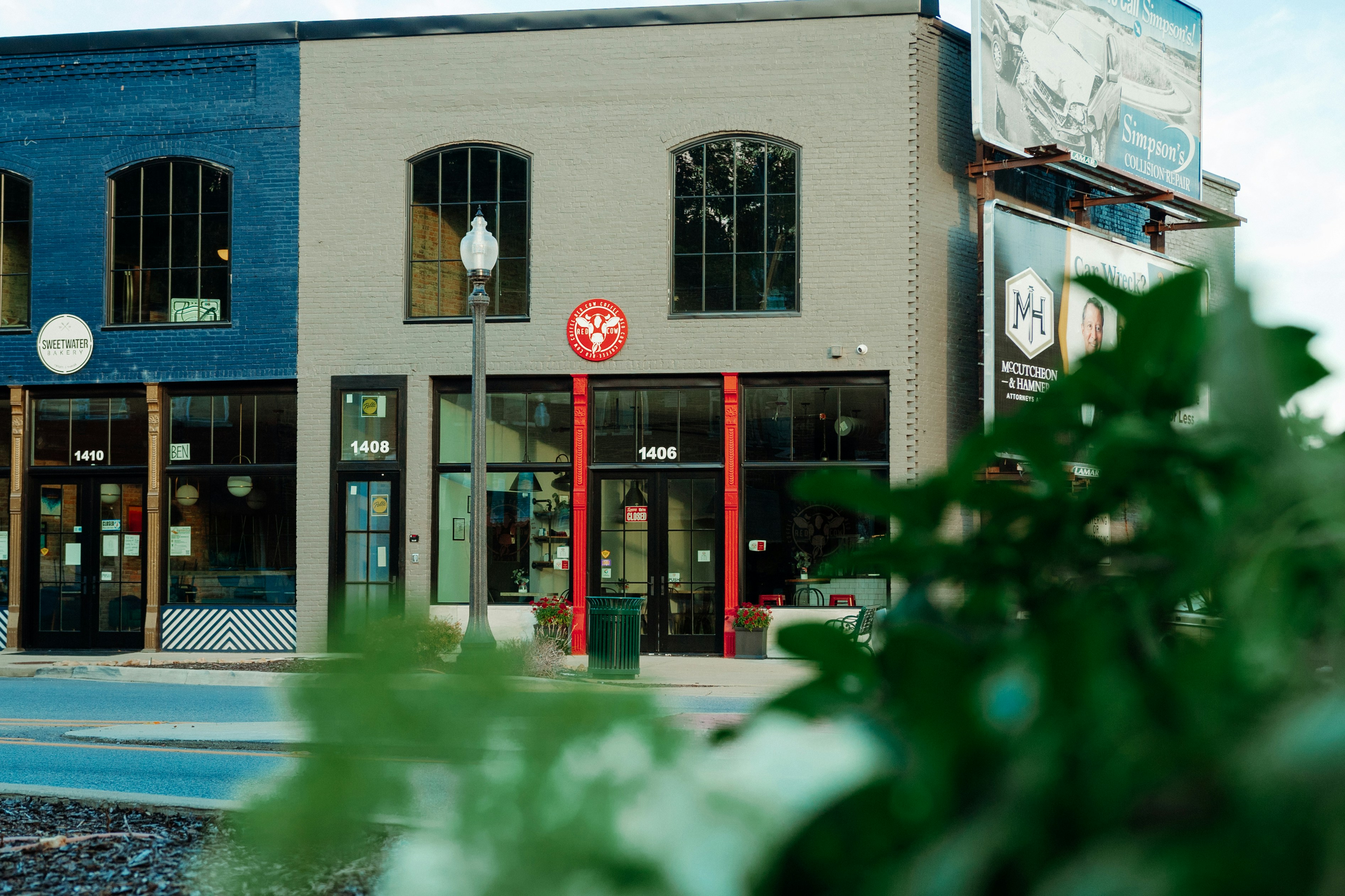 photo-1665625142435-efa09b77ceac?ixid=M3