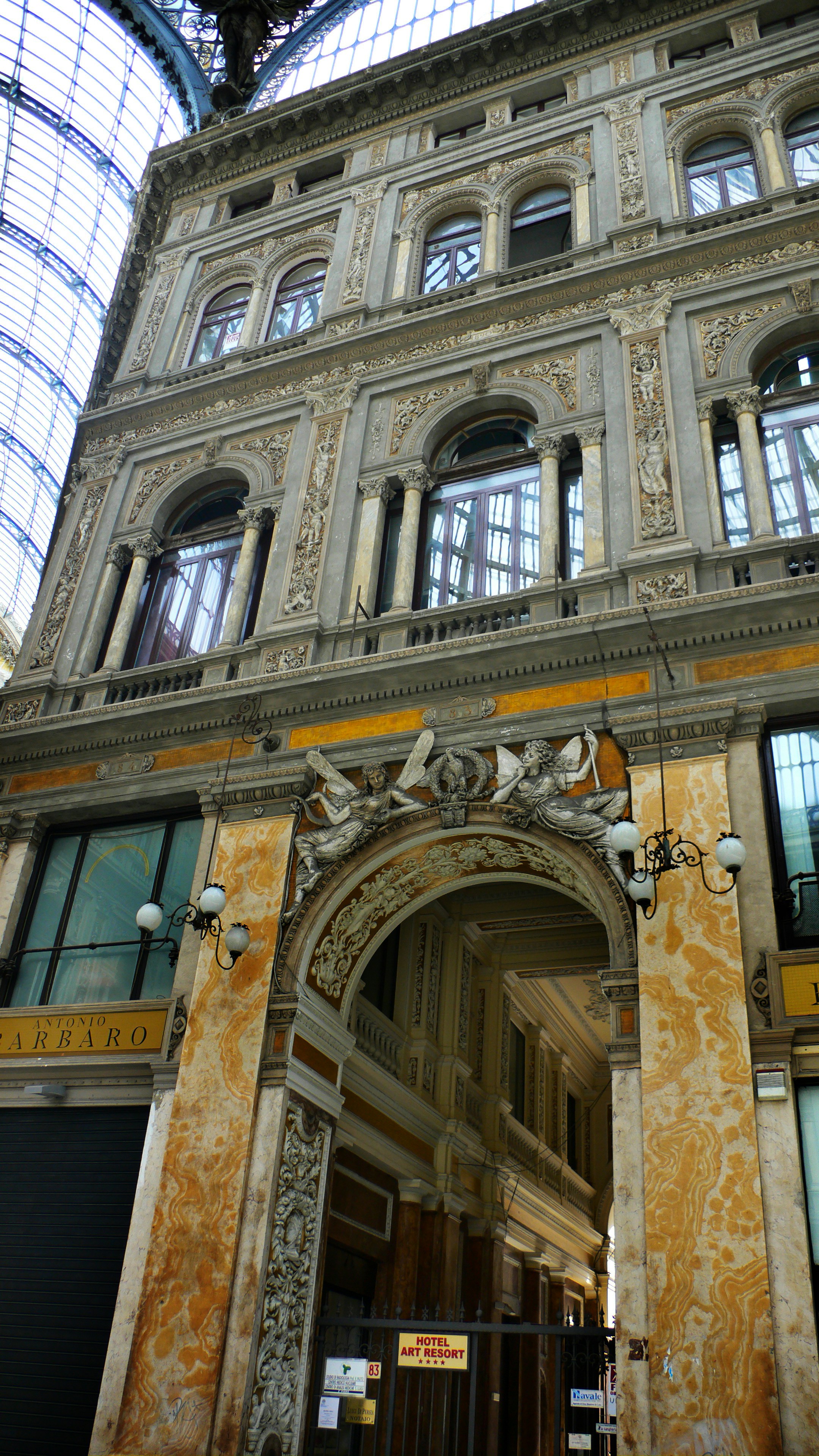 Galleria Umberto I photo 2