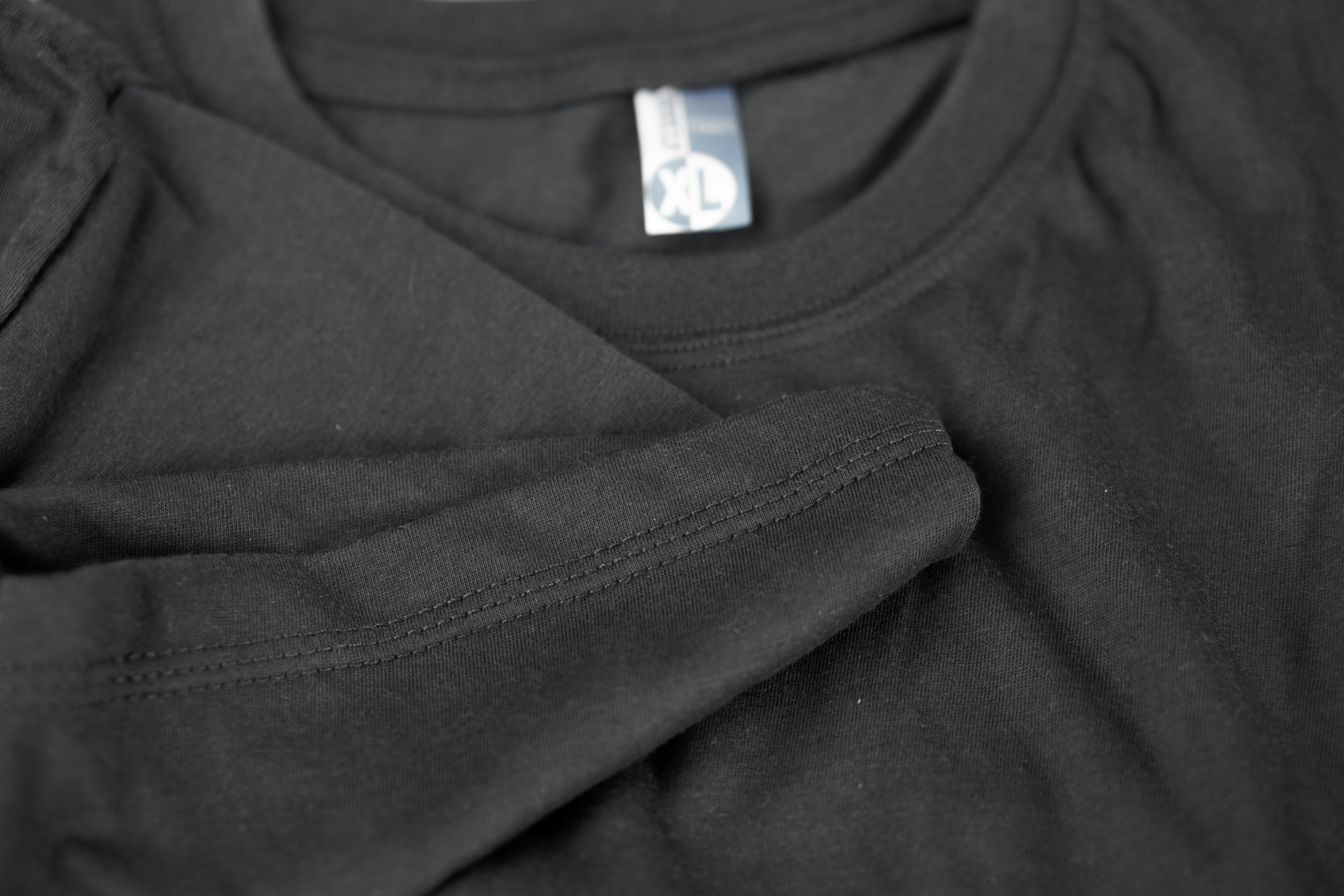 photo-1665658841493-459ff055baec?ixid=M3wxMjA3fDB8MXxzZWFyY2h8MTl8fHRyYXZlbCUyMHBhdGNoZXMlMjBmb3IlMjBjbG90aGluZ3xlbnwwfHx8fDE3NjYwOTQ4NjJ8MA\u0026ixlib=rb-4.1.0