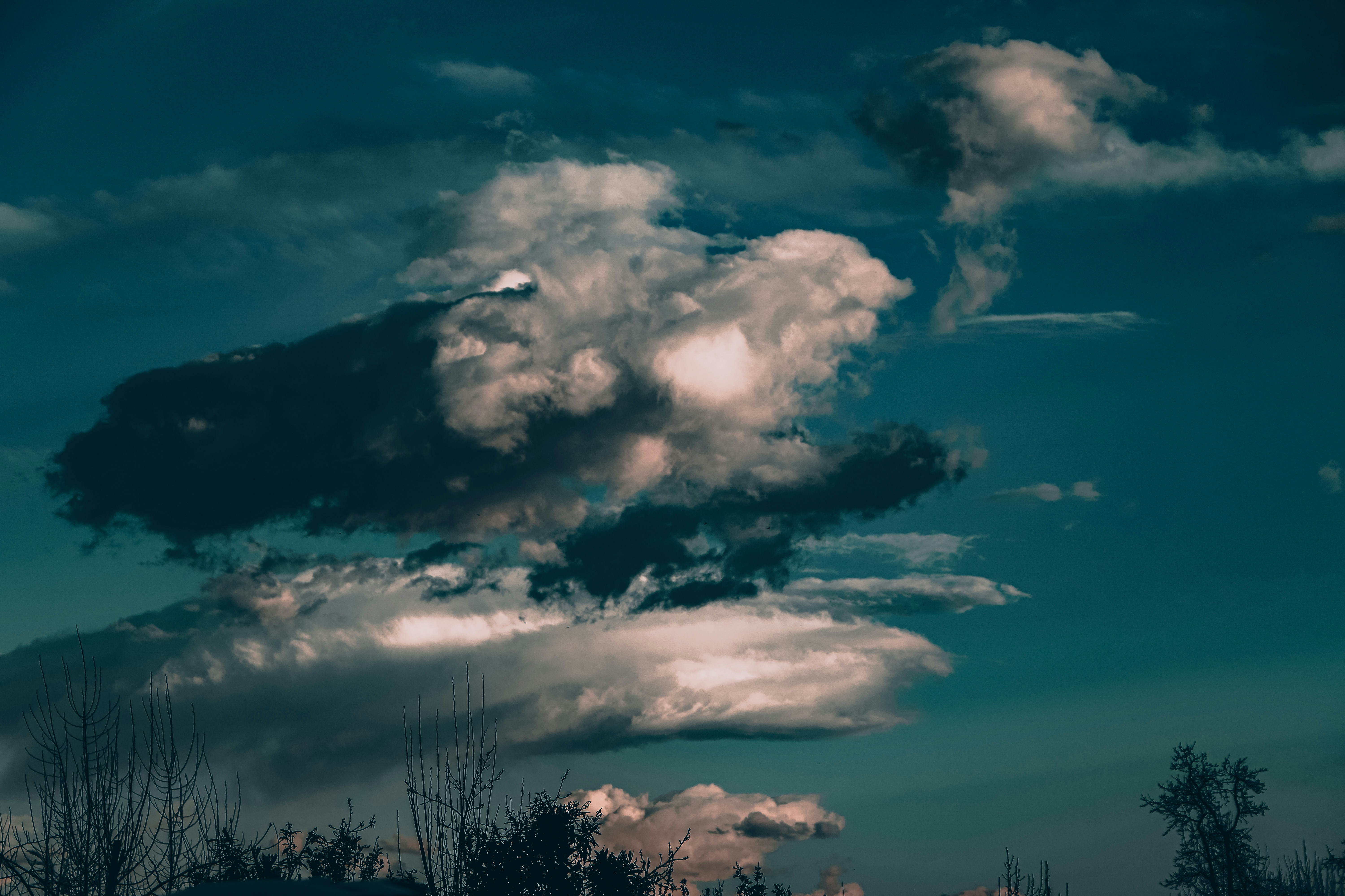 awan di langit