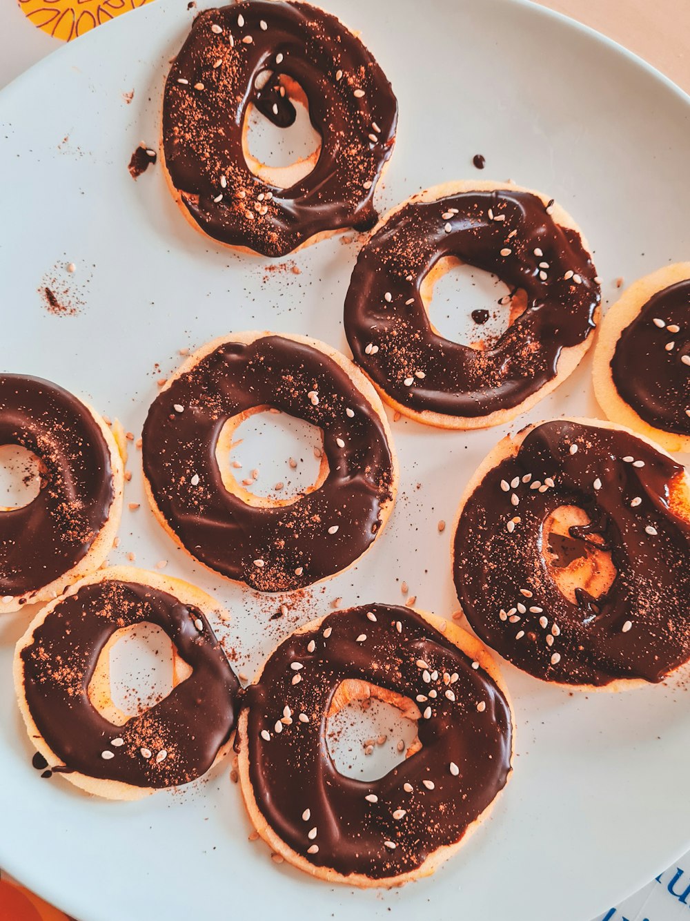 a plate of chocolate cookies