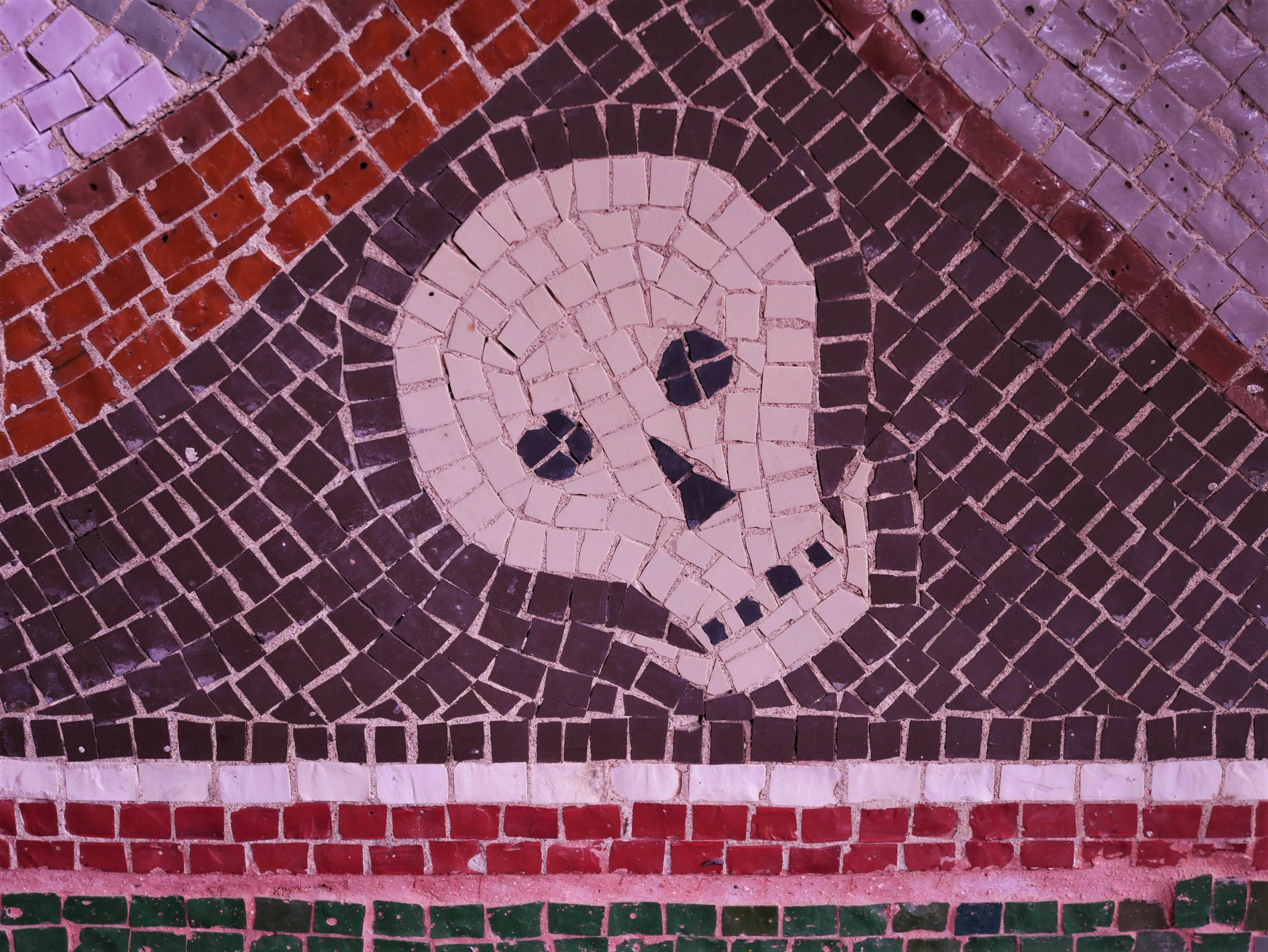 ein Mosaik eines Gebäudes