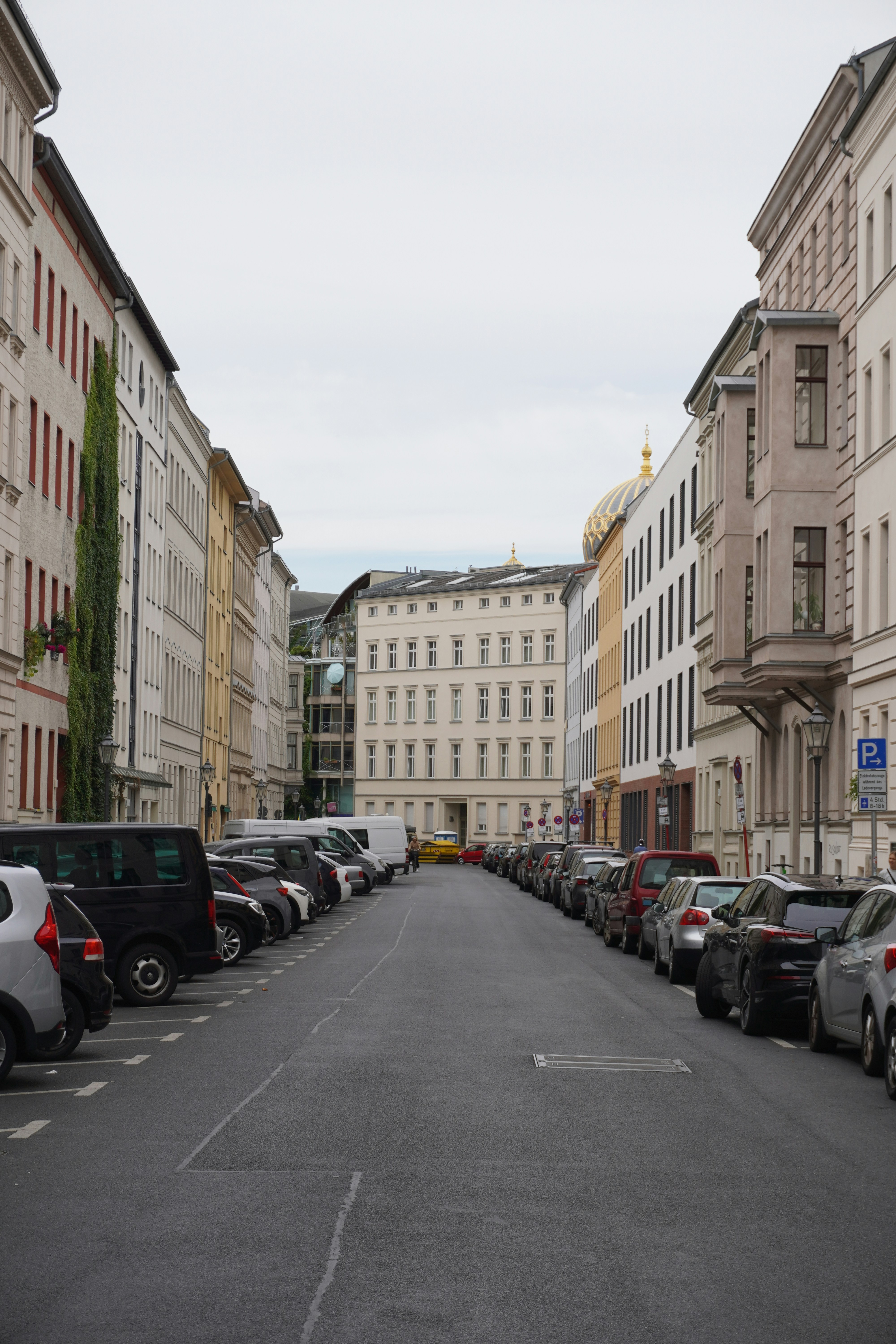 Photo by josephcsoti